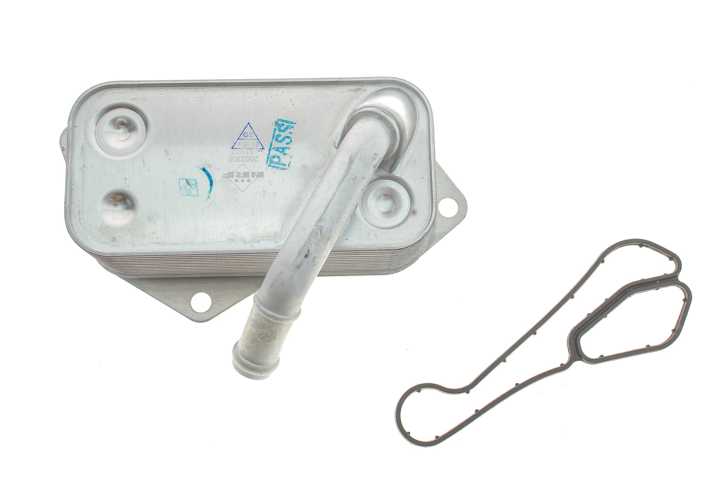 Радіатор масляний BMW 1(F16/F86)/2(F22/F87)/3(F30/F80) 1.6-3.0 04-