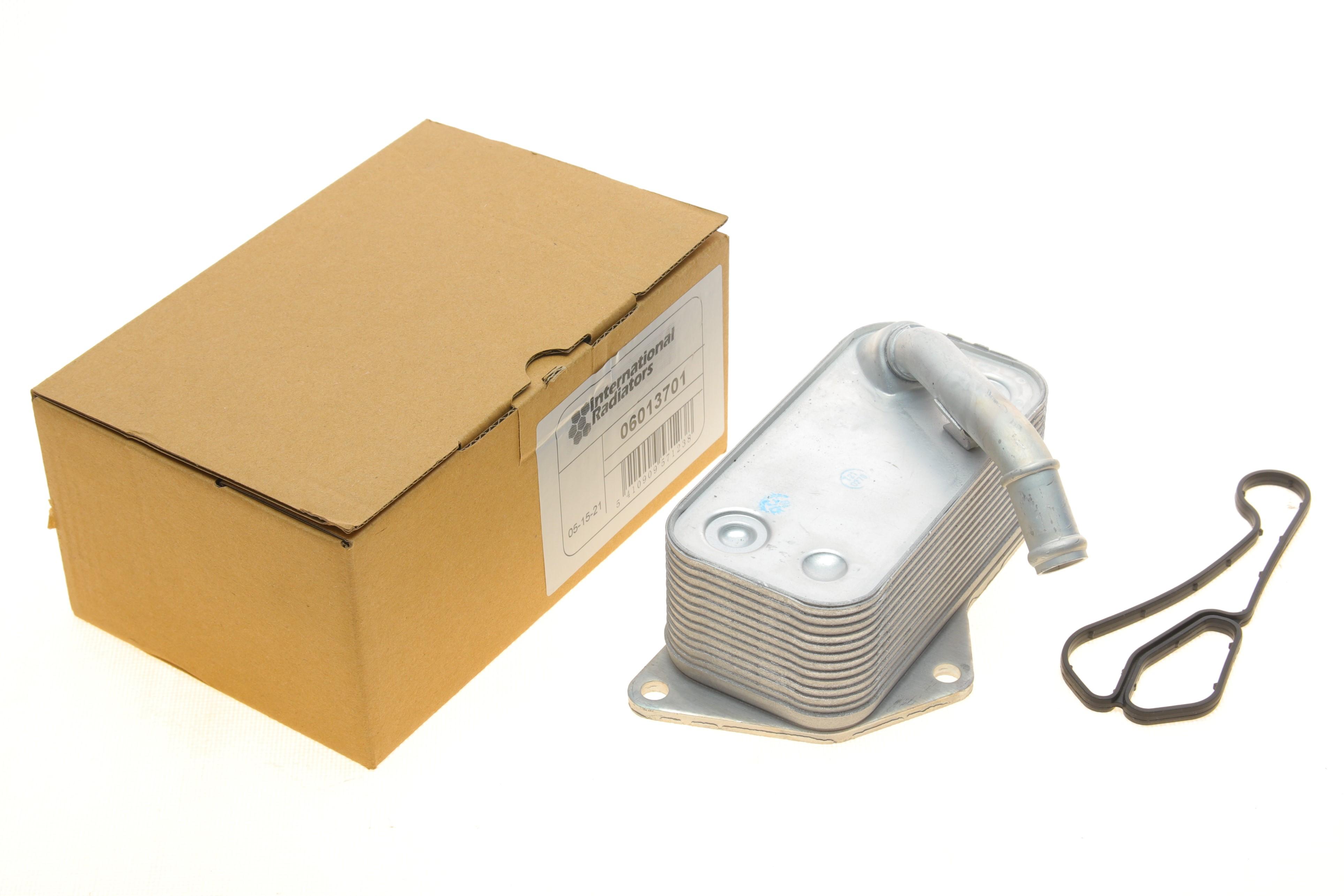 Радіатор масляний BMW 3 (E90)/5 (F10)/6 (E63)/X5 (F15)/X6 (E71) 04-18 B48/N20/N26/N52/N53/N55