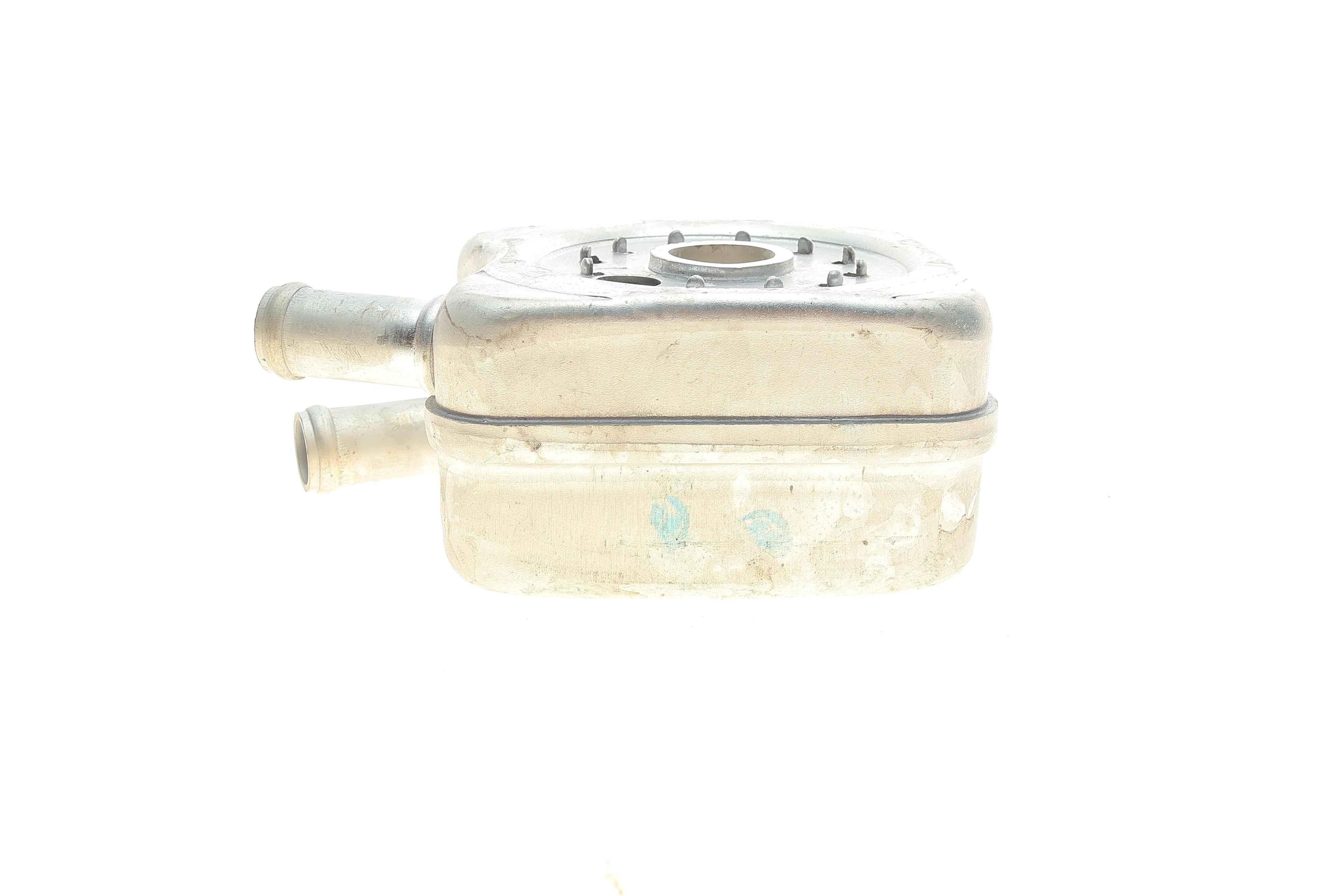 Радіатор масляний VW Caddy III/Golf/Skoda Octavia 1.6-2.0 96-10 (теплообмінник)