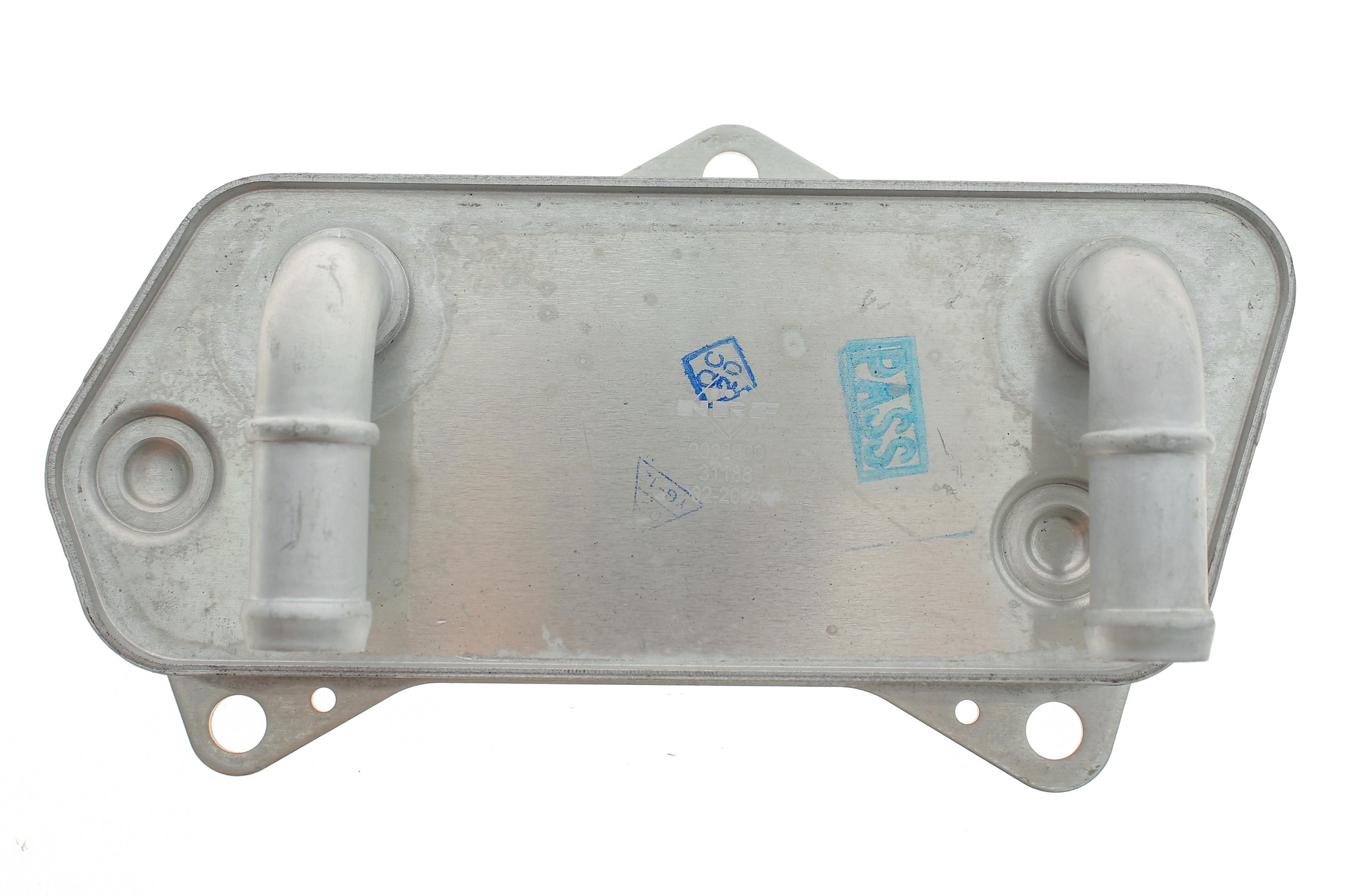 Радіатор масляний VW Caddy III/IV/Passat 05-14/Skoda Octavia 1.2-2.0/1.6-2.0 TDI 04-13