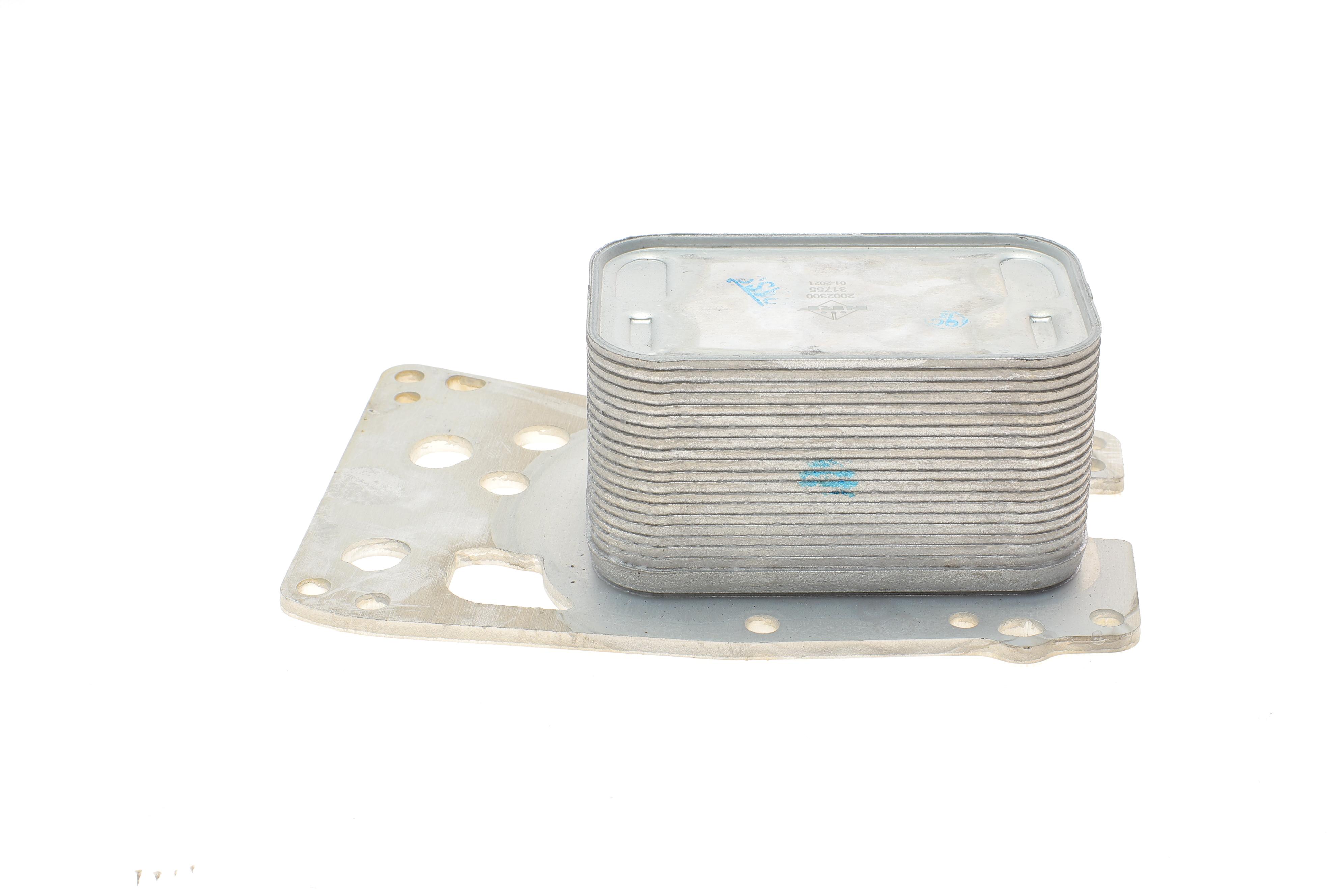 Радіатор масляний BMW 1(F20/F21)/2(F22/F87)/3(E90/F30/F80) 1.5-2.0D 05-