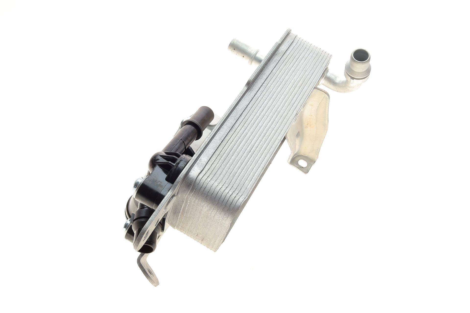 Радіатор оливний BMW 1 (F21)/2 (F22/F87)/3 (F30/F80/F34)/5 (G30/F90/X5 (F15/F90) 15- (N47/B48/B46)