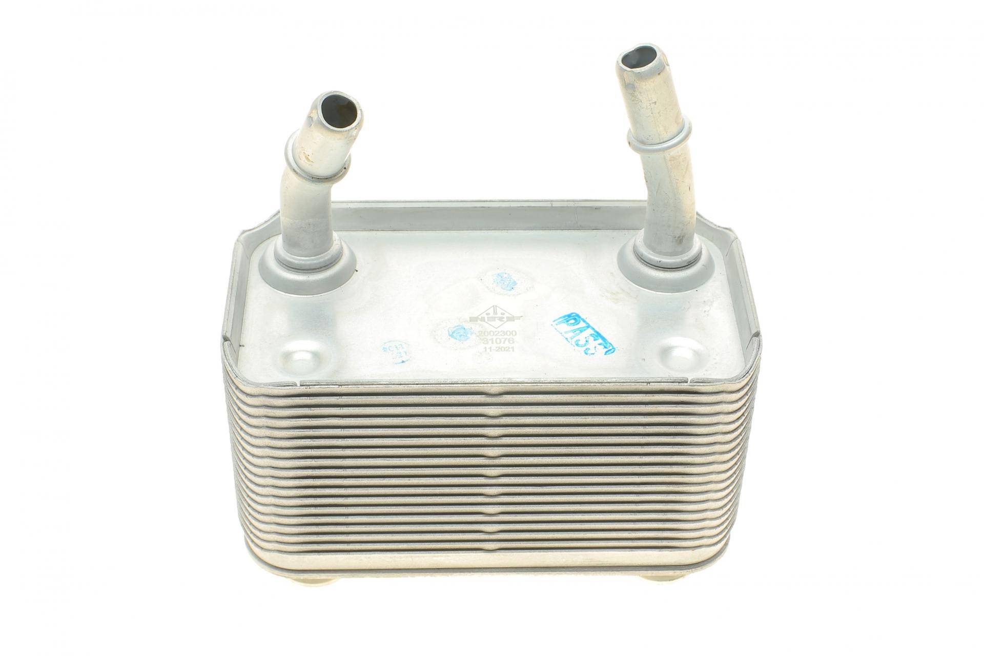 Радіатор масляний BMW X5 3.0d-4.6i 00-06 (теплообмінник)