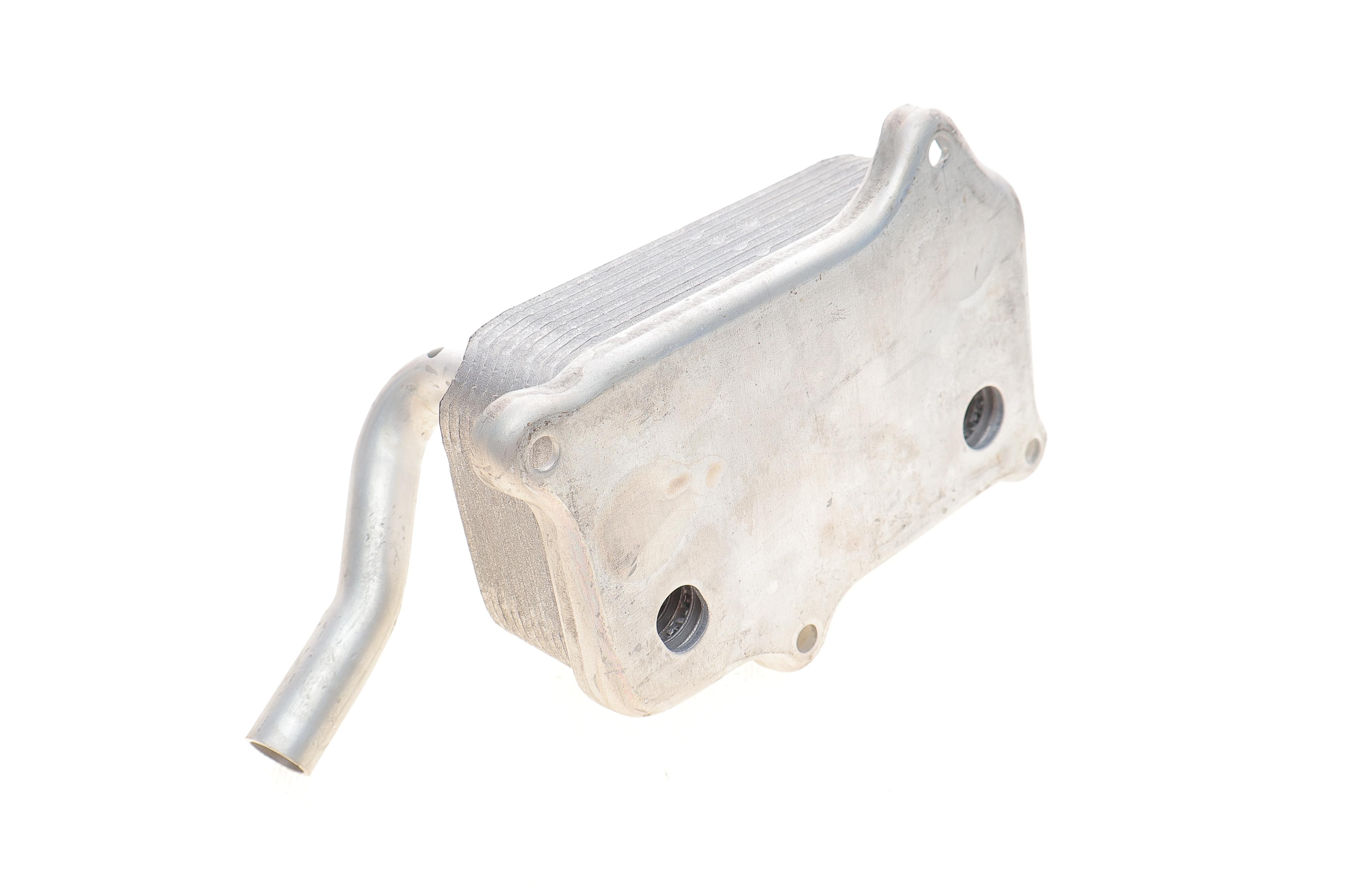 Радіатор масляний MB C-class (W202/W203) 96- M112/M113/M273 (теплообмінник)