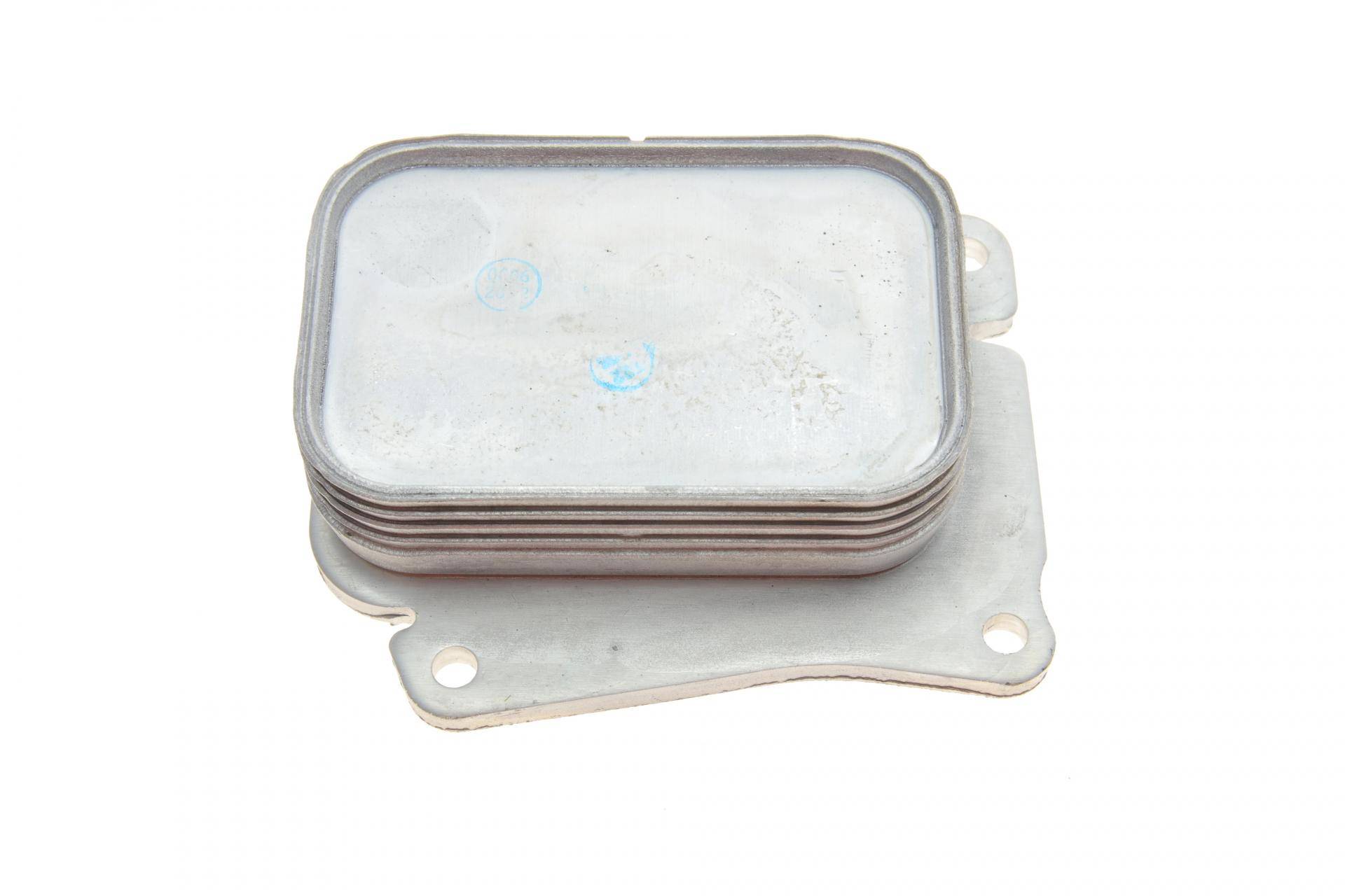 Радіатор масляний MB C-class (W203/W204)/E-class (W211/W212) 02-15