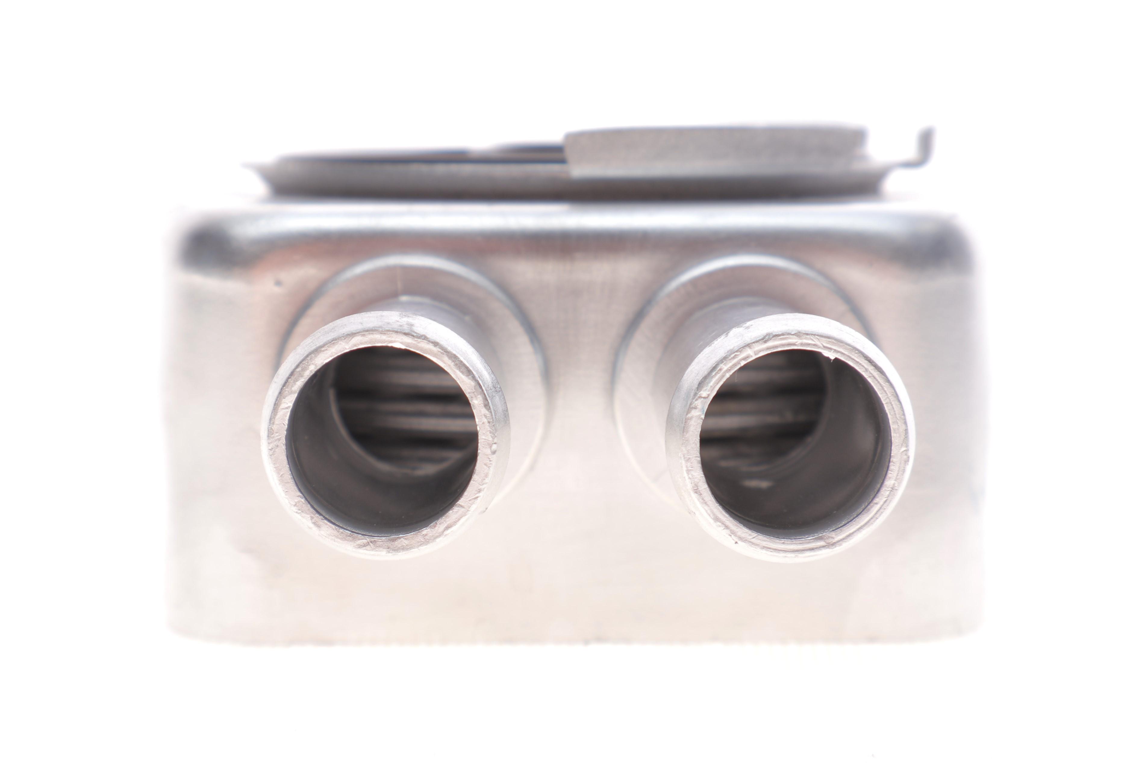 Радіатор масляний Ford Galaxy/Mondeo 2.0/2.3 10- (теплообмінник)