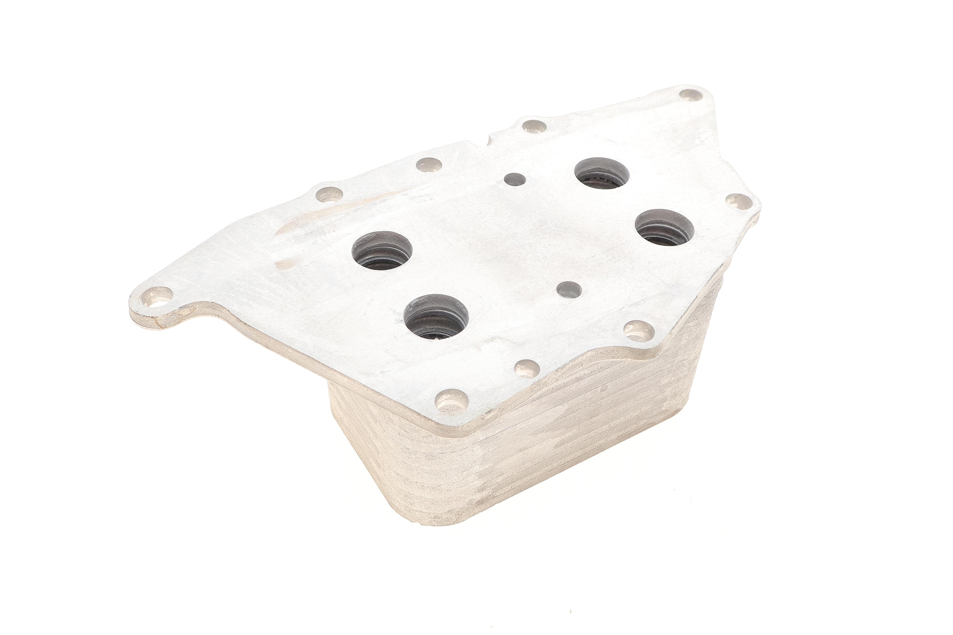 Радіатор масляний BMW 1 (F20/F21)/2 (F45) 1.5/2.0D 15- B37/B38/B46/B48