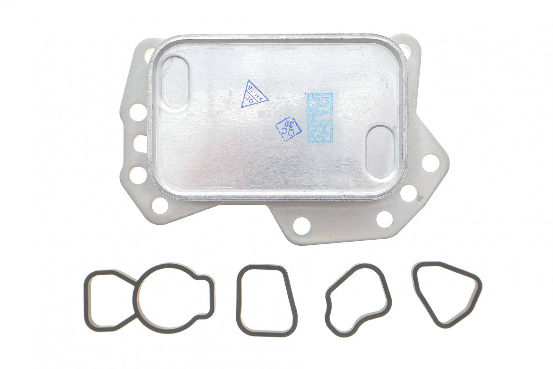 Радіатор масляний Renault Express 1.5 dCi 21- (теплообмінник)