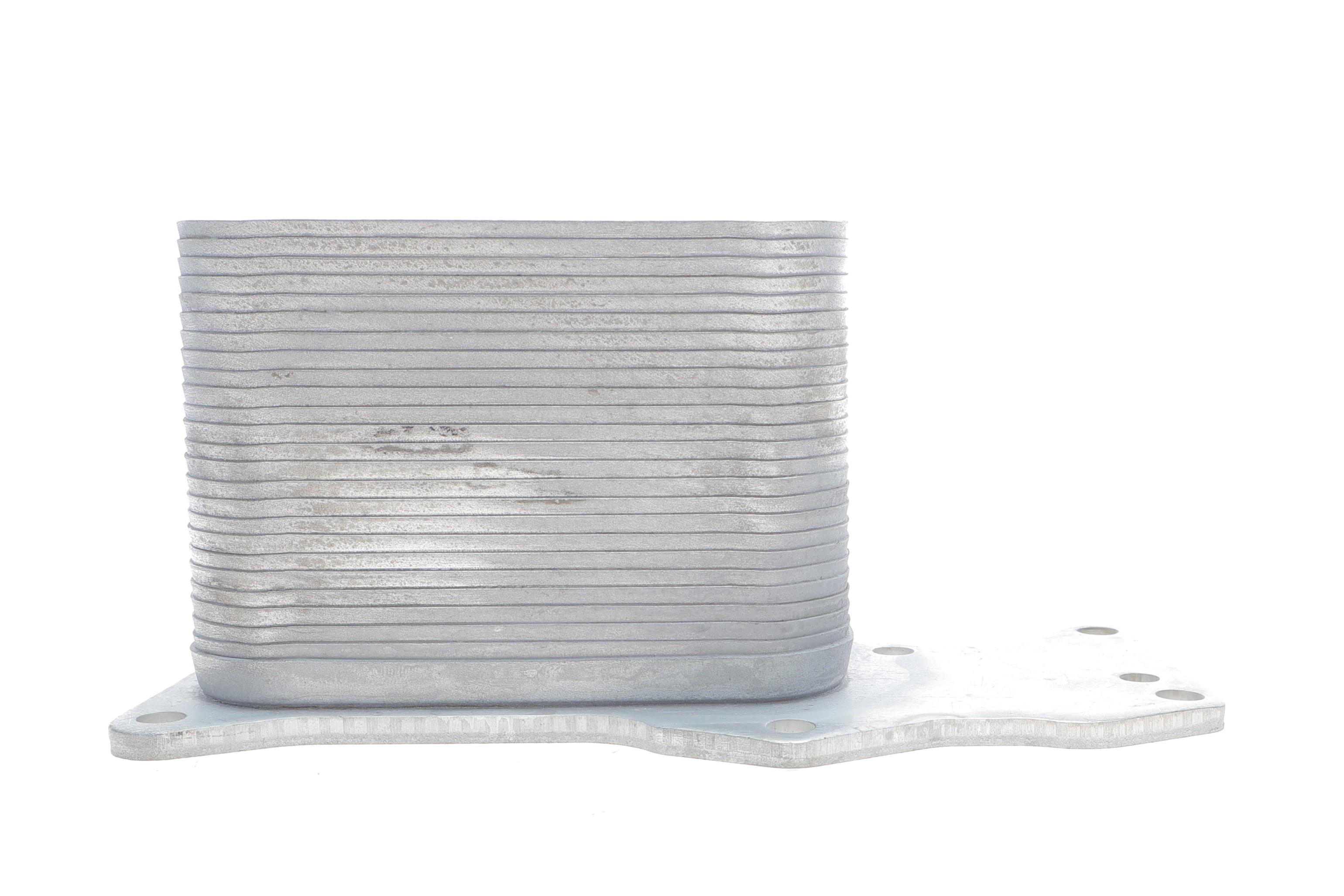 Радіатор масляний BMW 3 (F30/F80)/5 (F10/G30/F90)/7 (G11/G12) 11- (теплообмінник) B47/N47