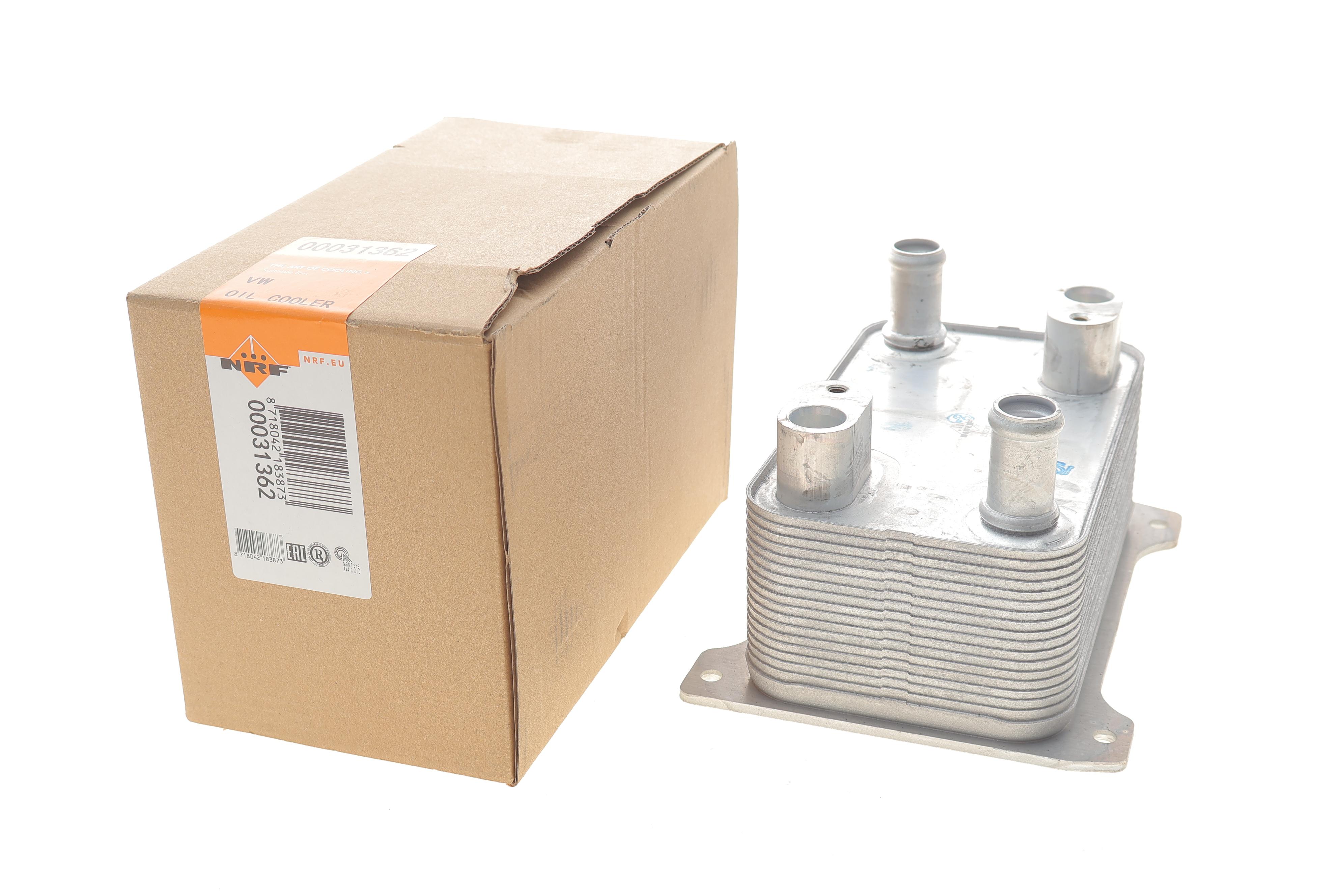 Радіатор масляний Audi A8/VW Passat 2.0/4.2 FSI 03-10 (теплообмінник)