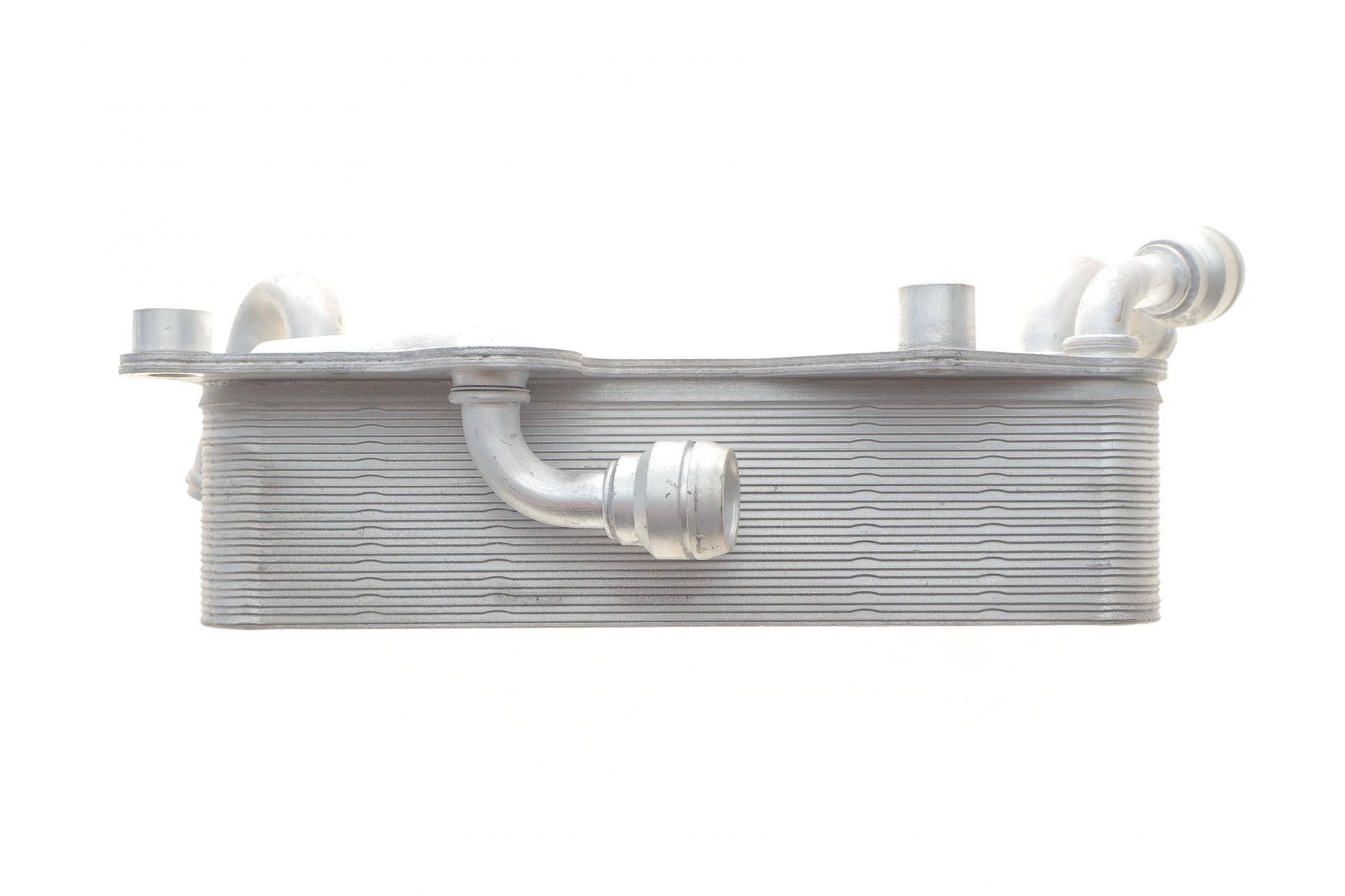 Радіатор масляний Audi A6 2.0 TDI 12-