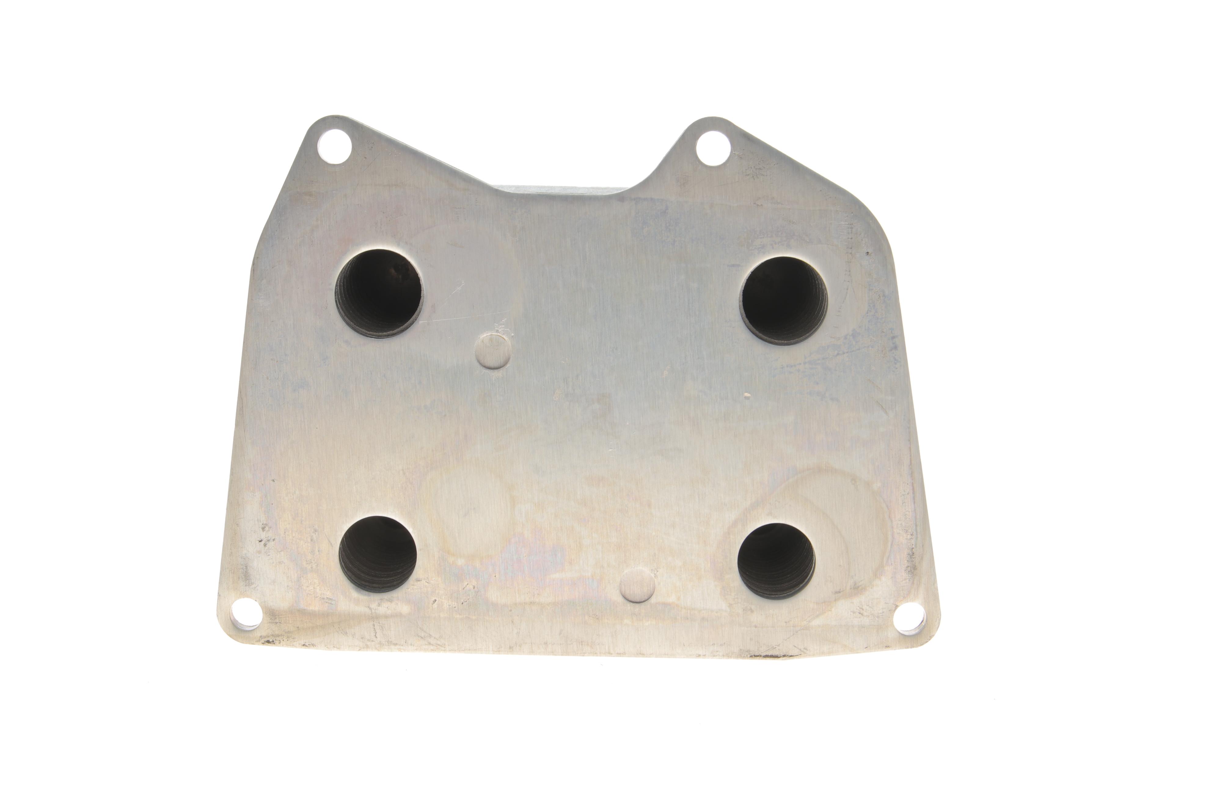 Радіатор масляний VW Touareg 4.2 02-06 (теплообмінник)