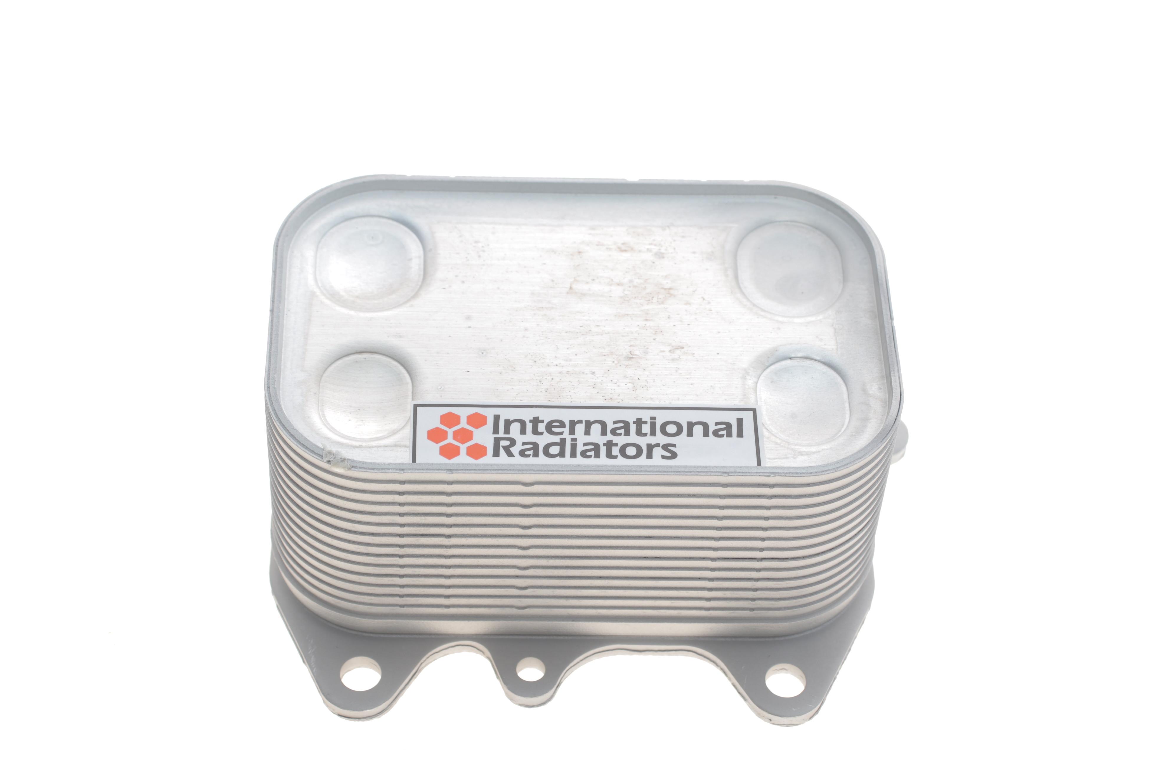 Радіатор масляний VW Caddy III/Crafter/T5 (теплообмінник)