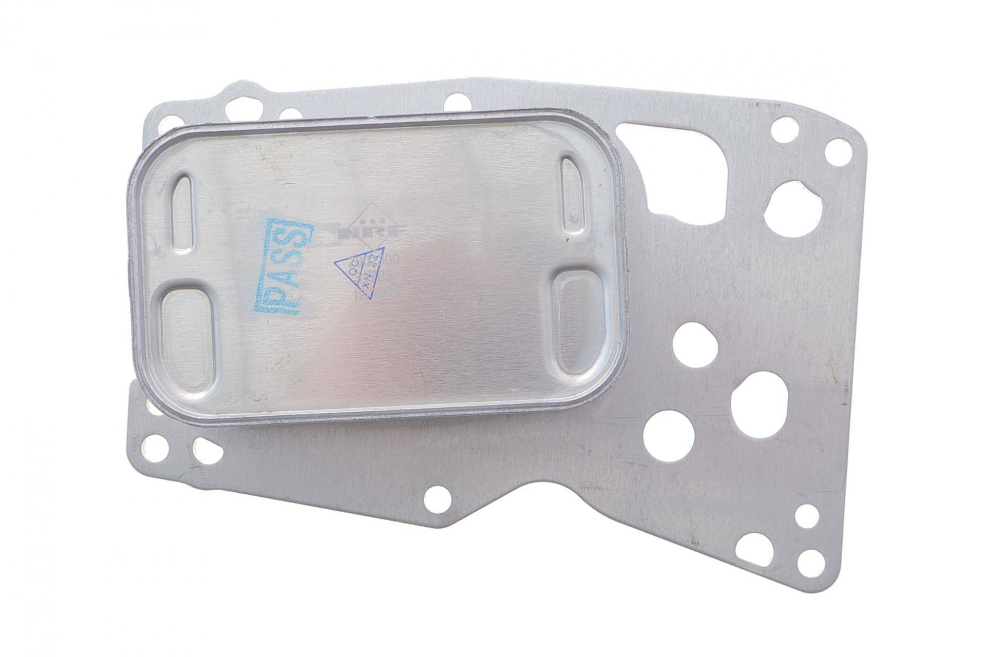 Радіатор масляний BMW X5 (F15/F85) 13- (теплообмінник)