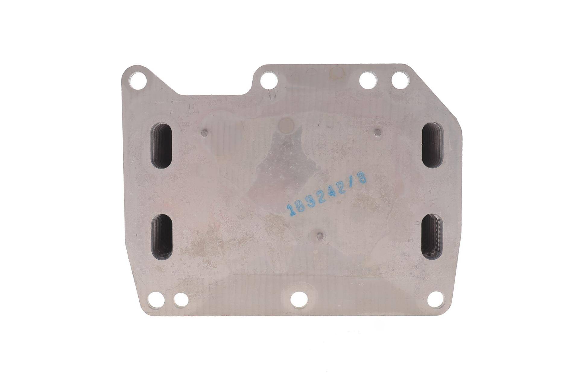 Радіатор масляний Renault Master III 2.3 dC 10- FWD /Trafic II 2.0 dCi 06- (теплообмінник)