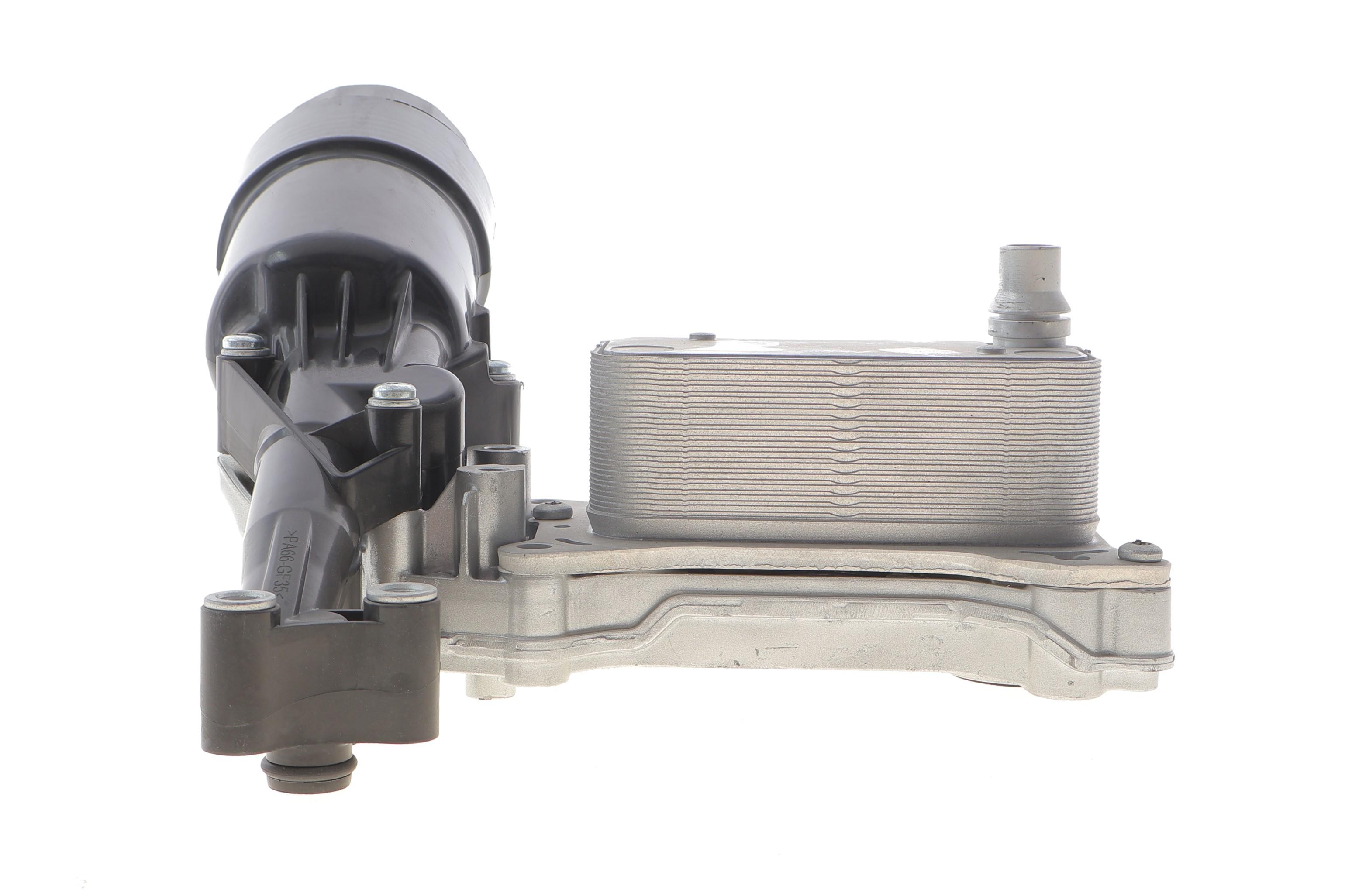 Радіатор масляний MB A-class (W176)/B-class (W246/W242) 11-18 OM651