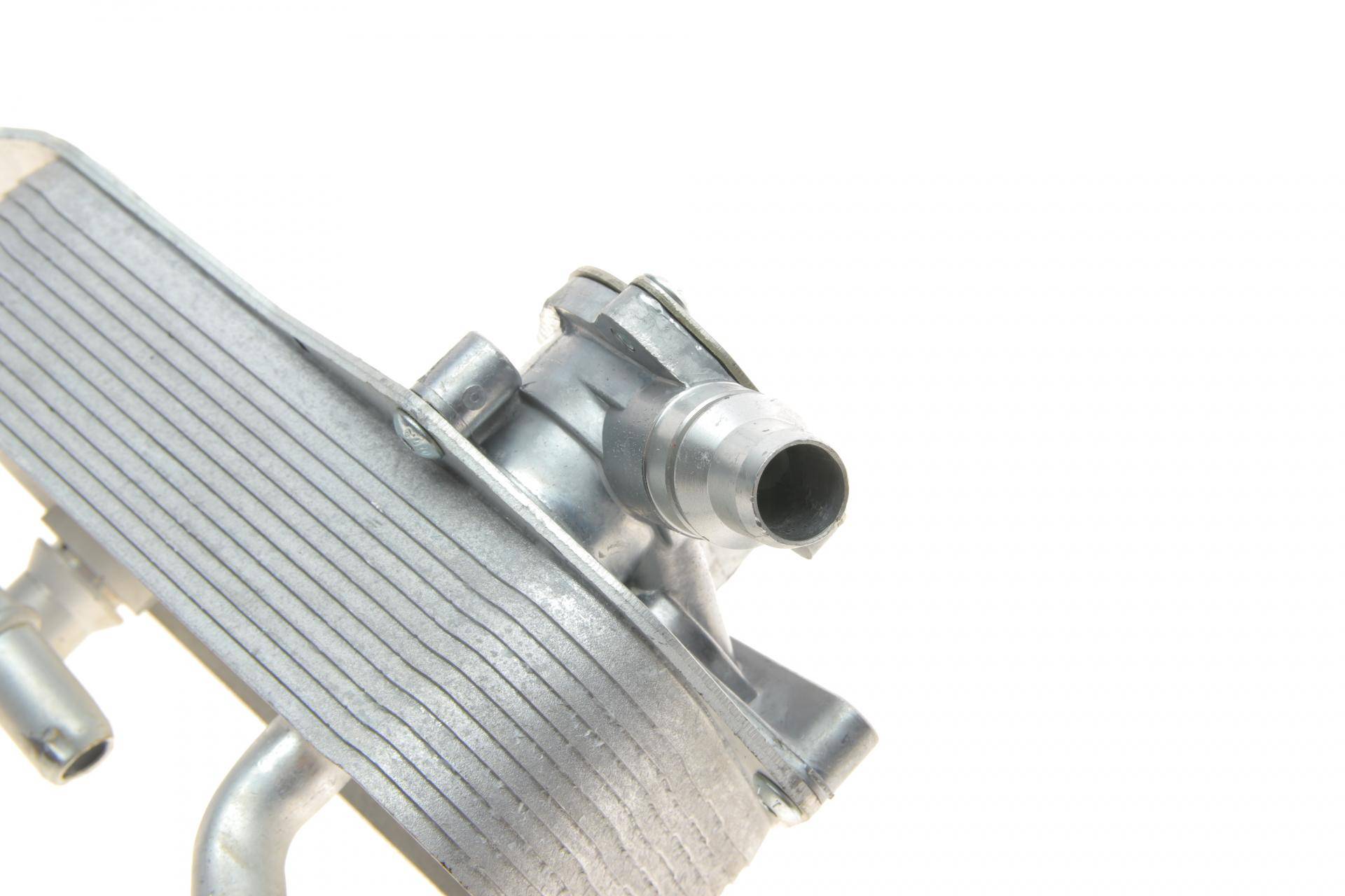 Радіатор масляний АКПП BMW 1(E81-88)/3(E90-93) 1.6-3.0D 04-15 (теплообмінник)