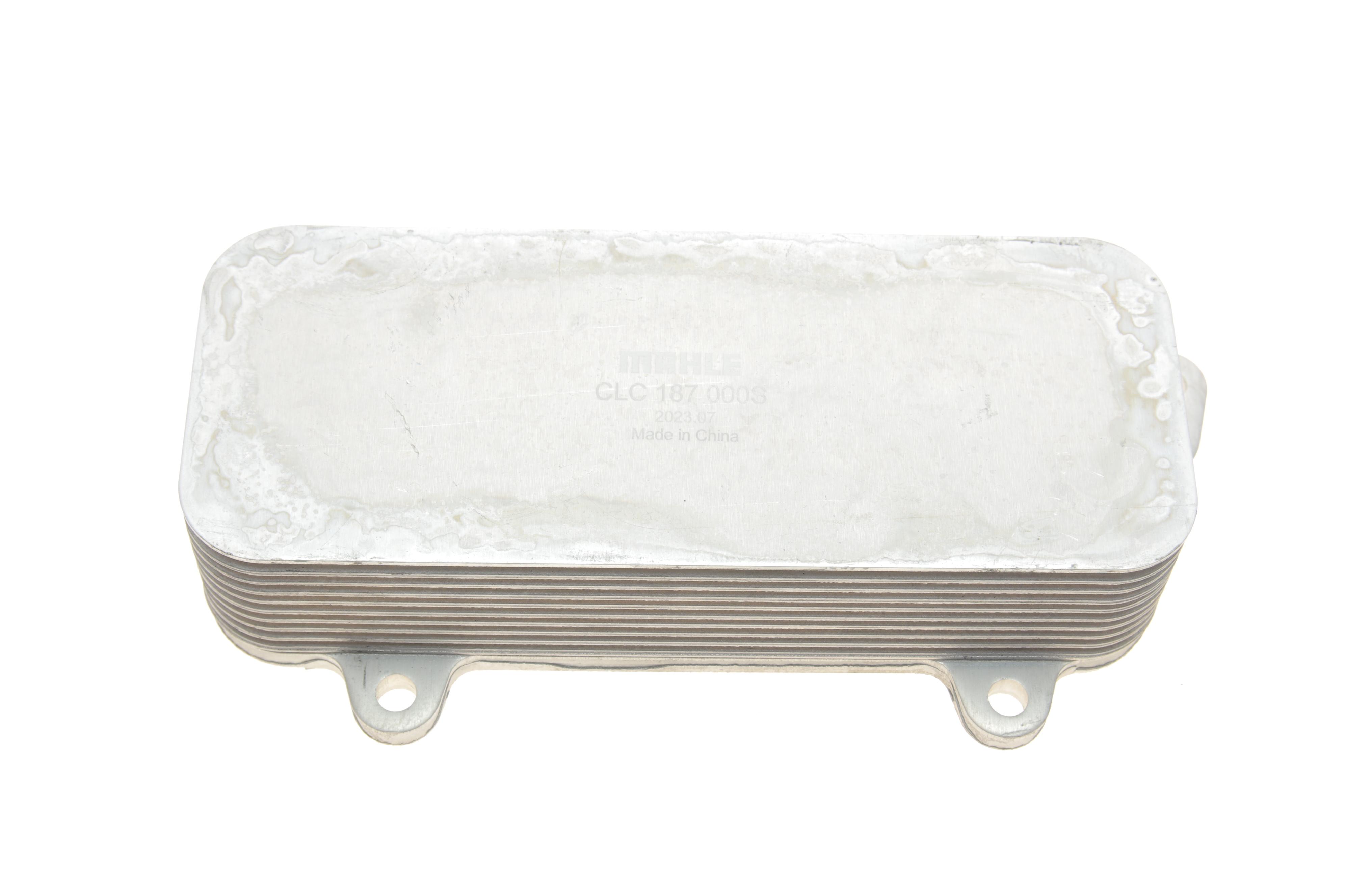 Радіатор масляний VW T5 2.5TDI 03-09 (теплообмінник)