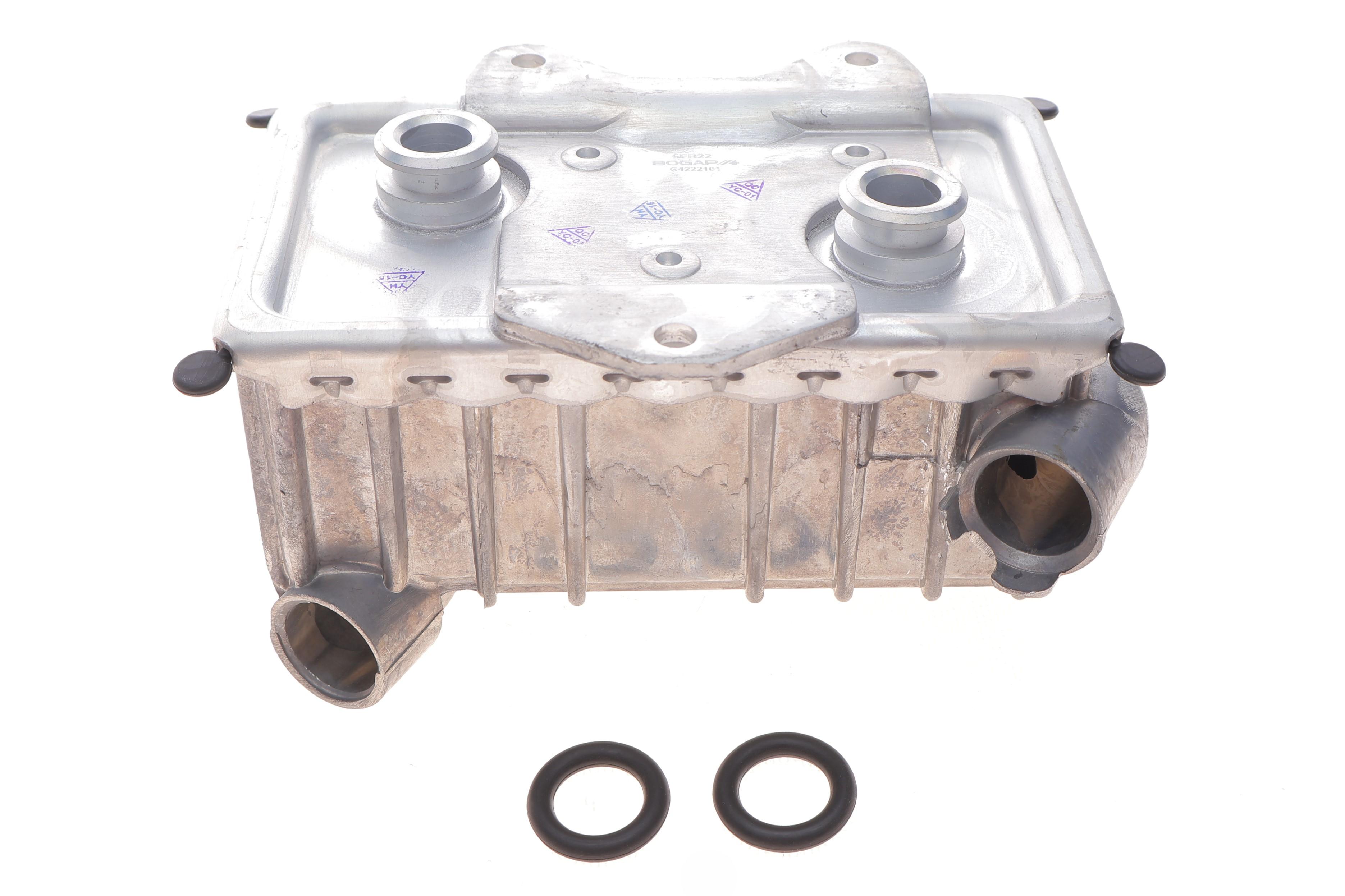 Радіатор масляний MB E-class (W210) 95-10