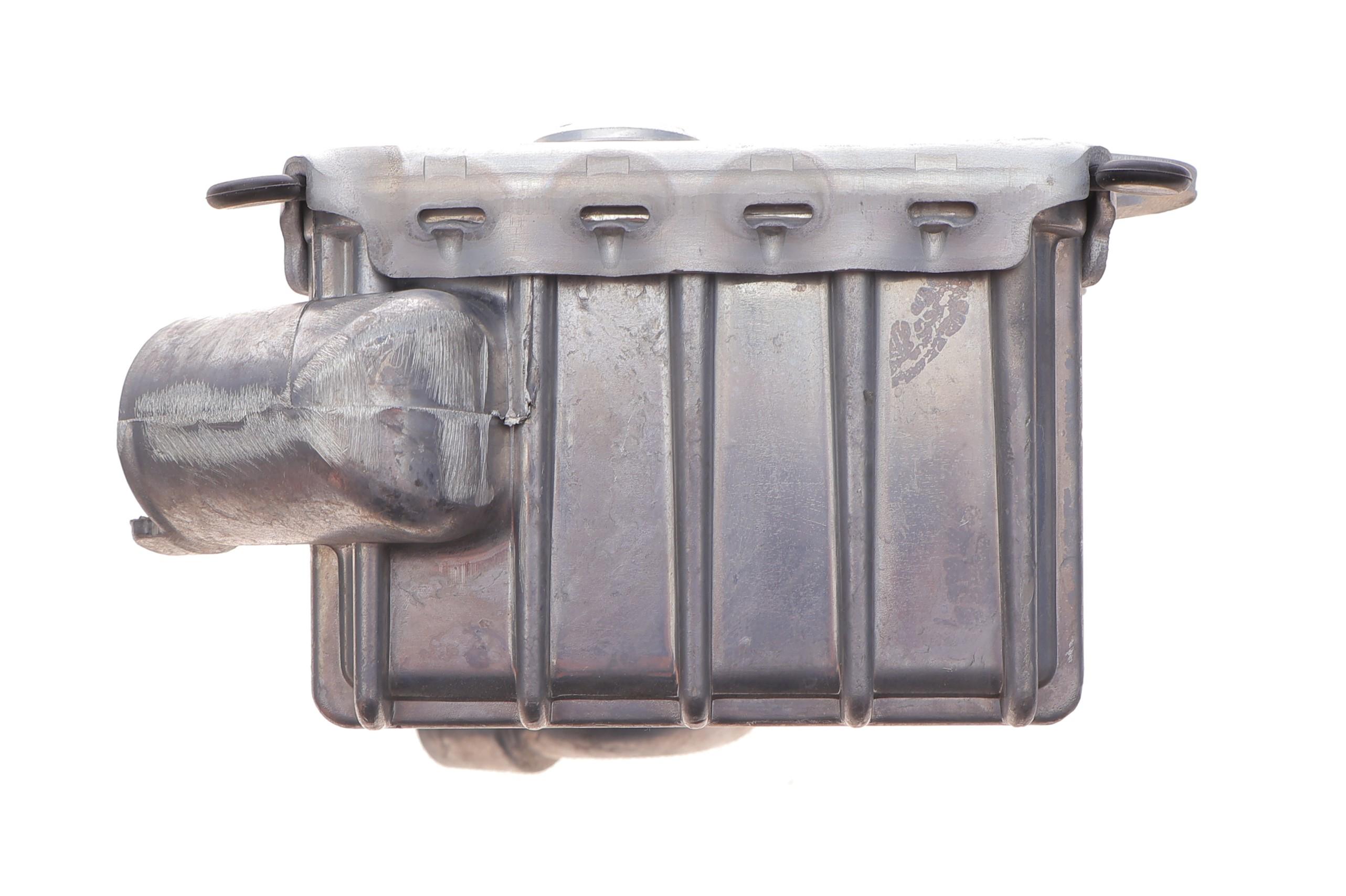 Радіатор масляний MB E-class (W210) 95-10