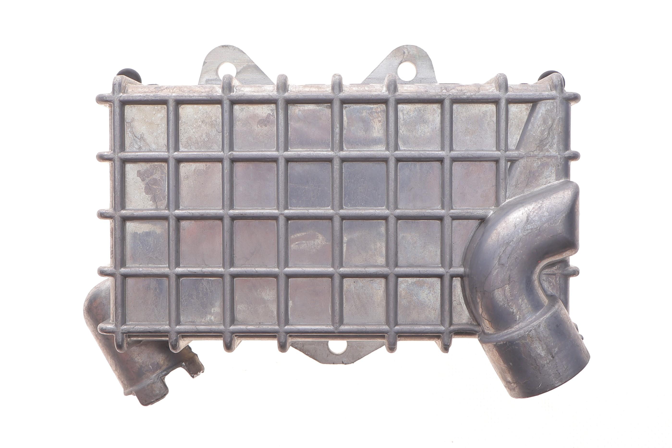 Радіатор масляний MB E-class (W210) 95-10