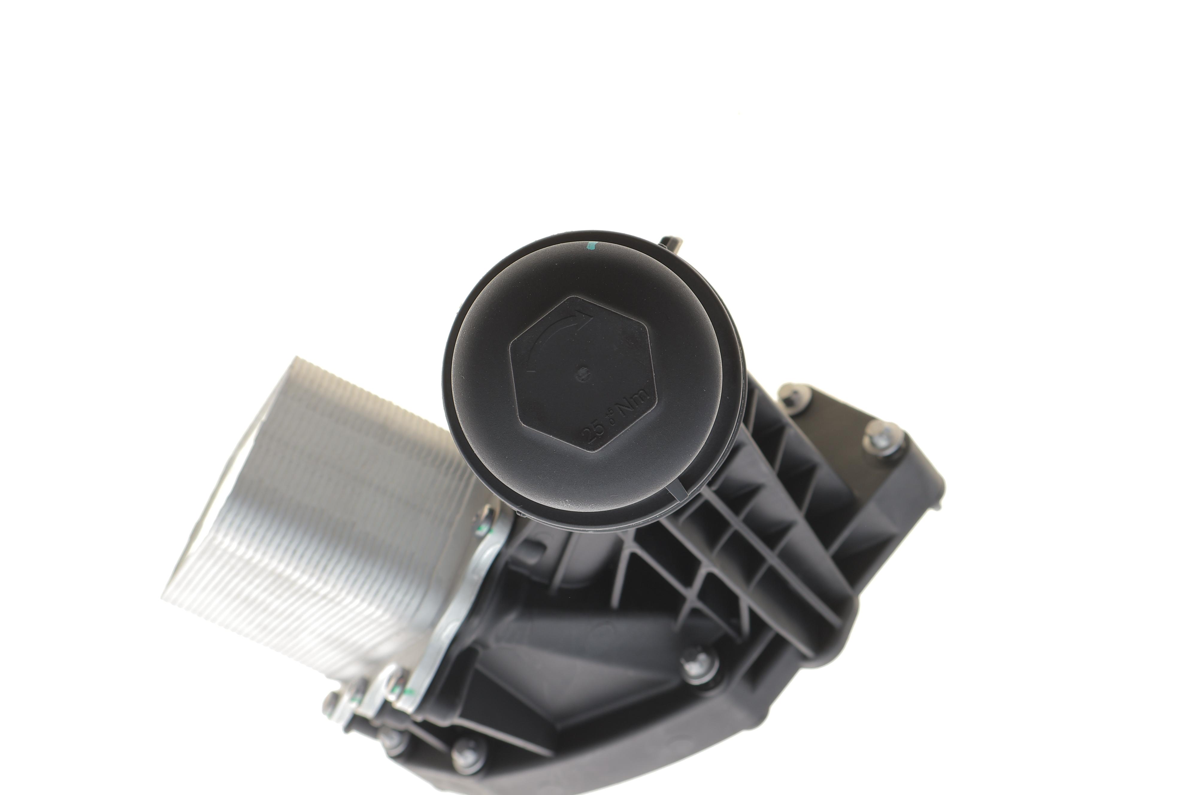 Радіатор масляний BMW 3 (F30/F31)/4 (F32/F33/F36)/7 (G11/G12) 3.0 15- B58