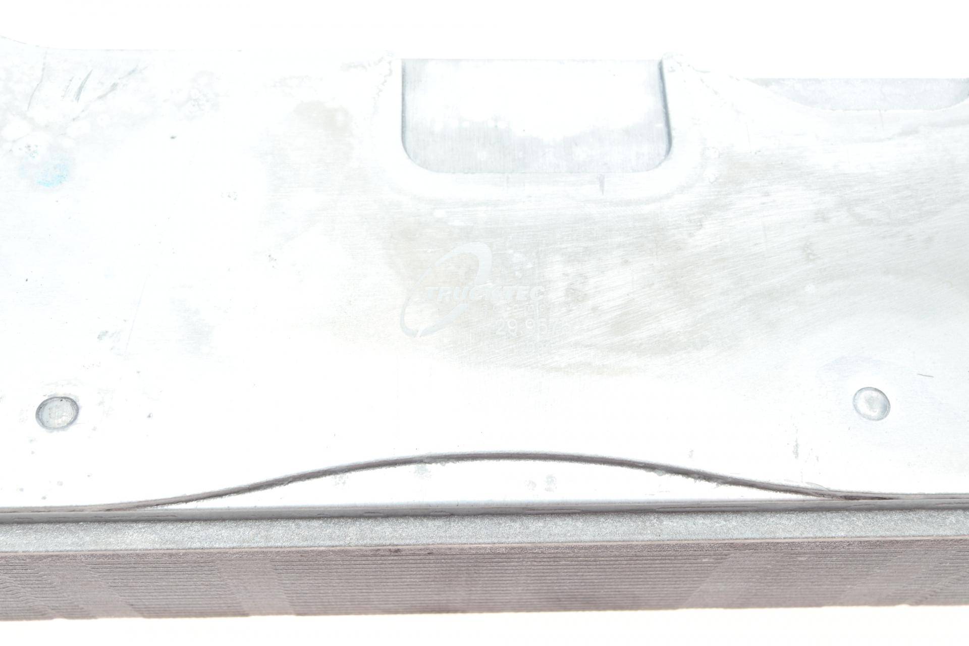 Радіатор масляний Audi A6 10-18 (теплообмінник)