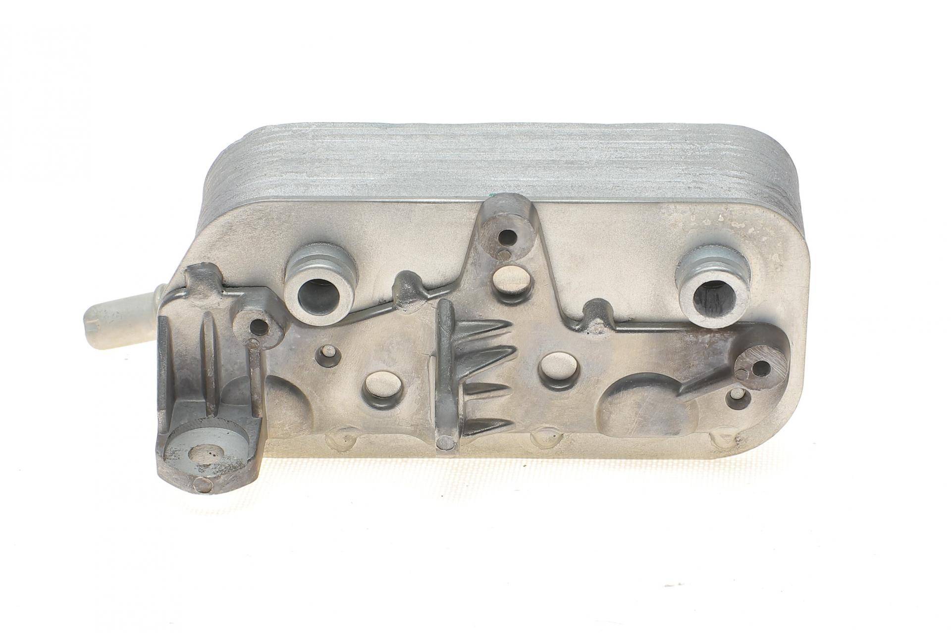 Радіатор масляний BMW 5 (E39) 3.5 96-03 (теплообмінник)