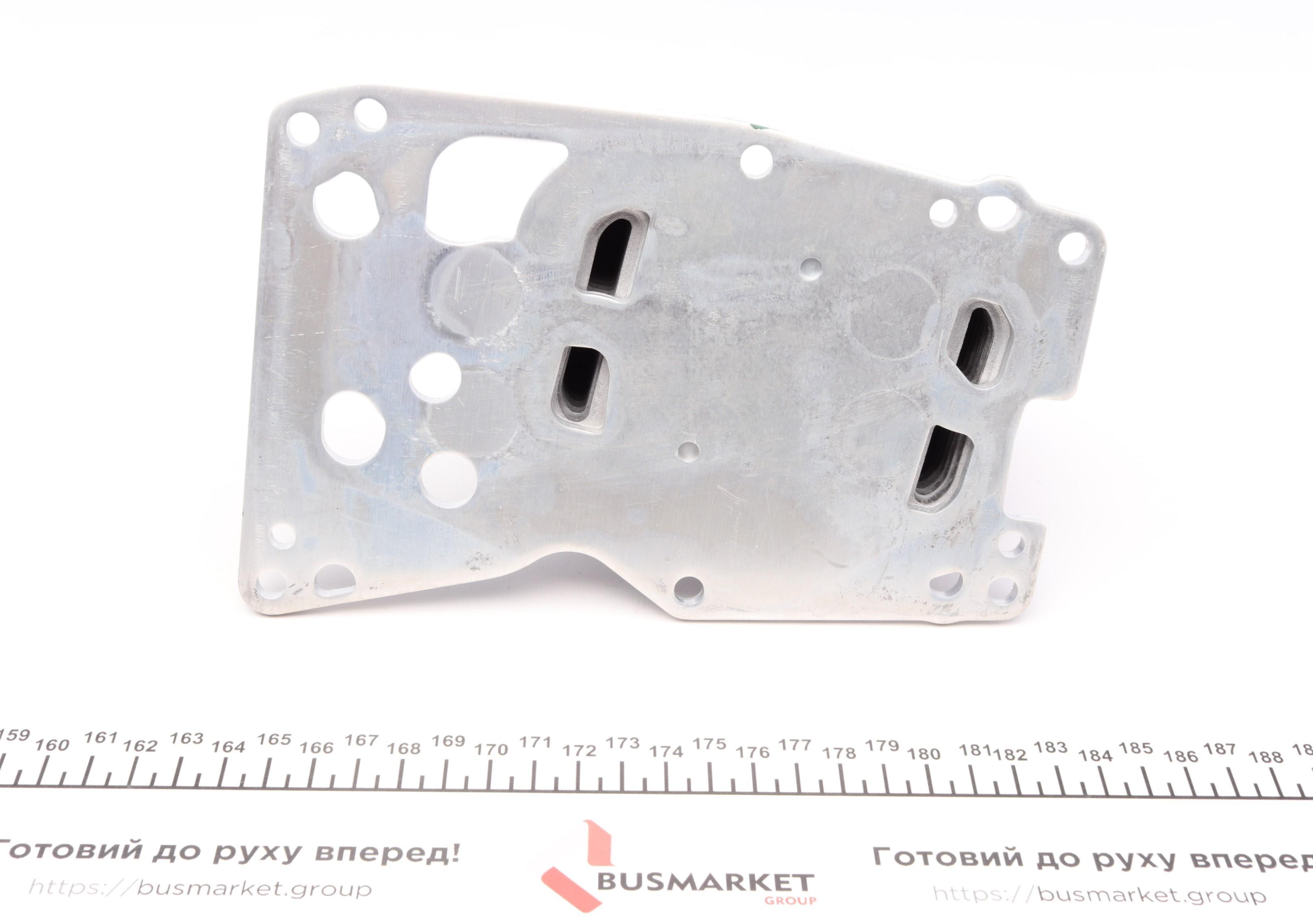 Радіатор масляний BMW 1 (F20)/3 (E90/91/92/93)/3 (F31)/5 (F10/11)/X5 (F15) 07- (теплообмінник)