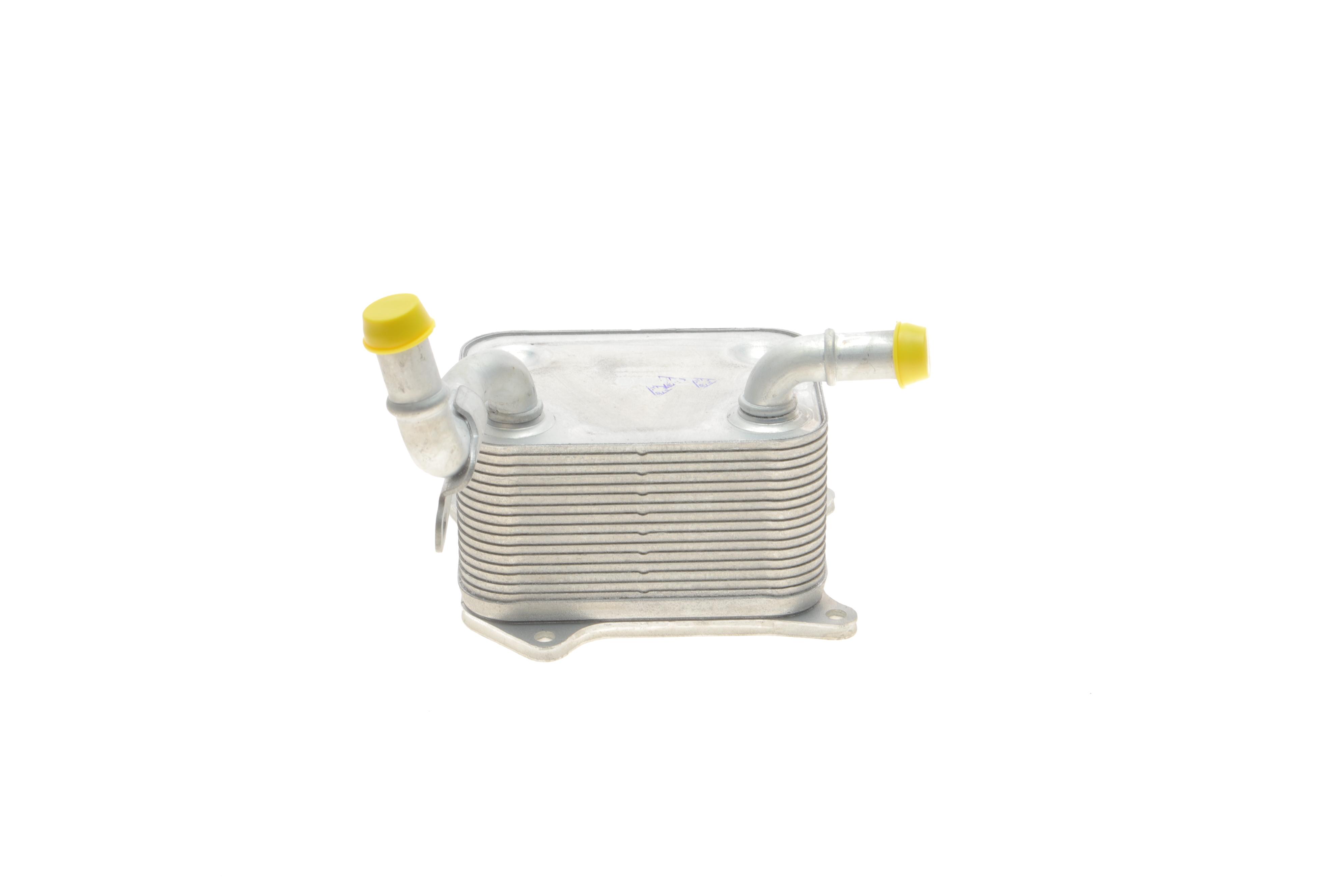 Радіатор масляний Audi A4/A5/A6/A8/Q5/Q7/VW Touareg 4.2FSI 05-18 (теплообмінник)