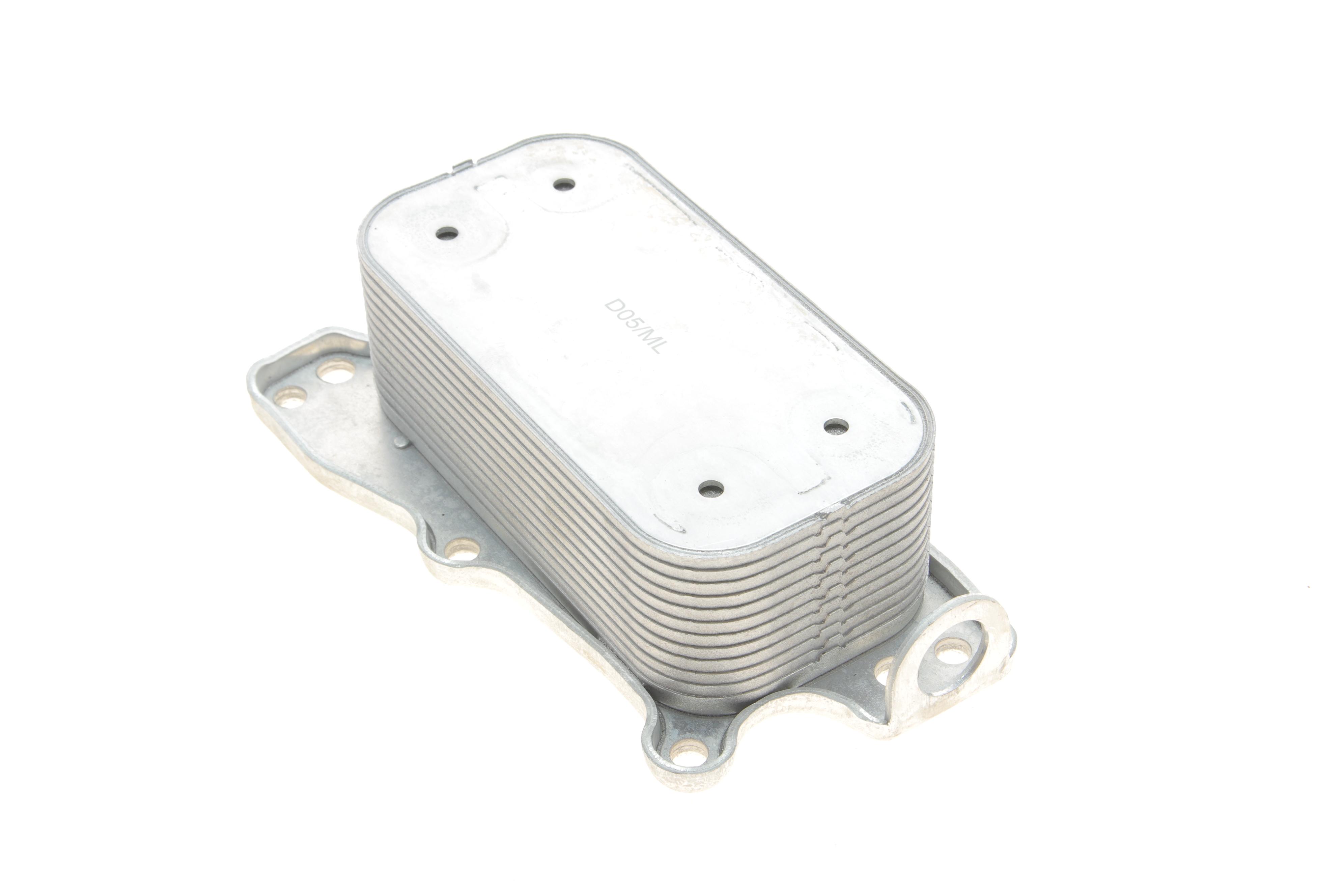 Радіатор масляний MB Sprinter 906/Vito (W639) 06- M272 (теплообмінник)