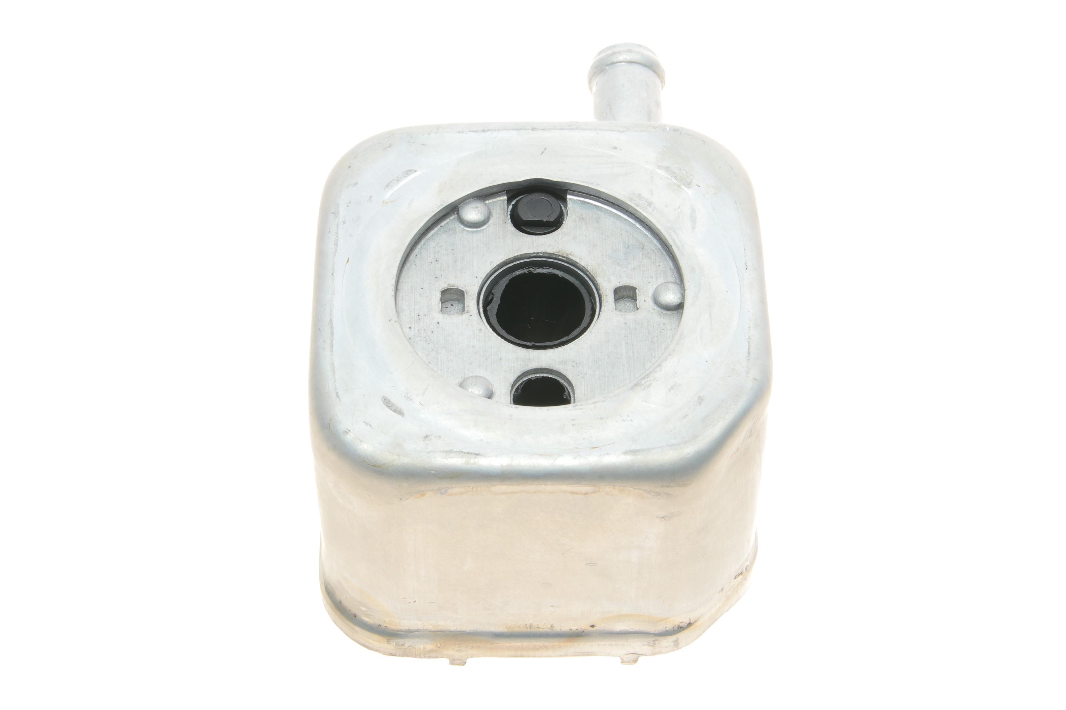 Радіатор масляний VW Passat/Audi A4/A6 2.5TDI 00-