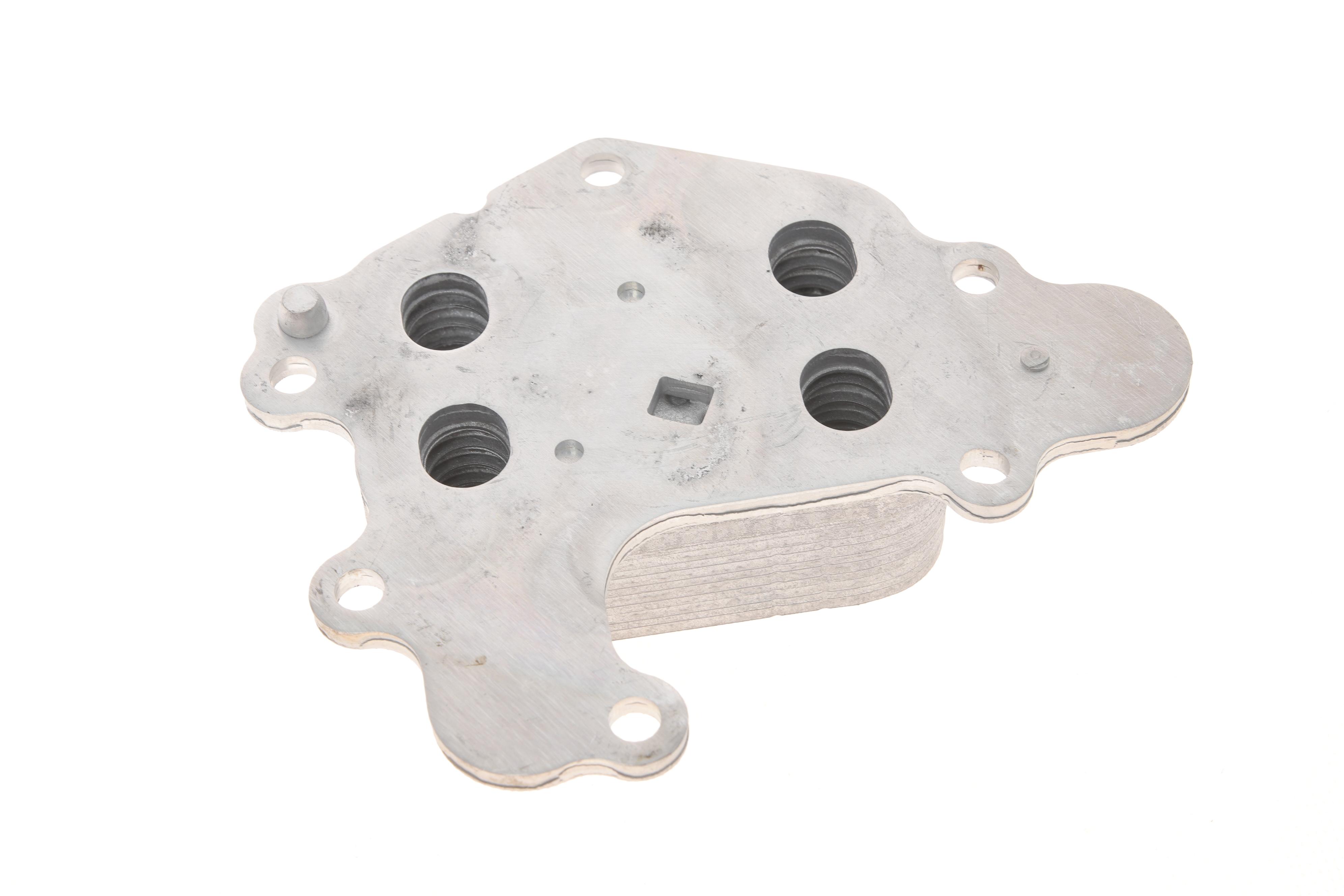 Радіатор масляний Citroen Berlingo/C3/C4/Peugeot 208/308 1.2THP/PureTech (теплообмінник)