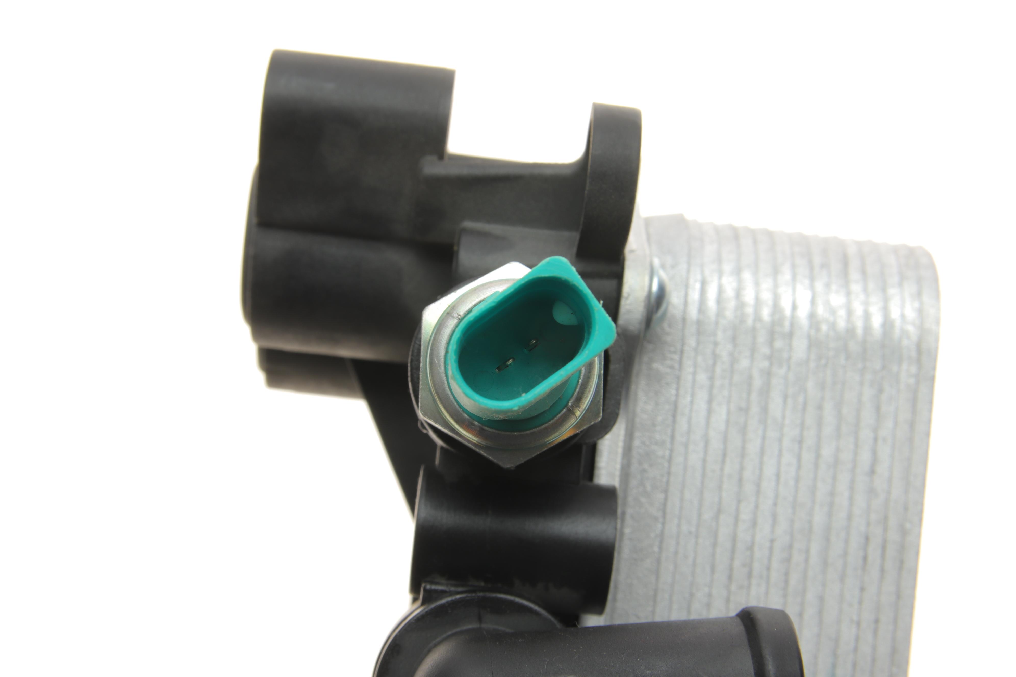 Радіатор масляний Skoda Fabia/VW Polo 1.4 TDI 14-(теплообмінник)