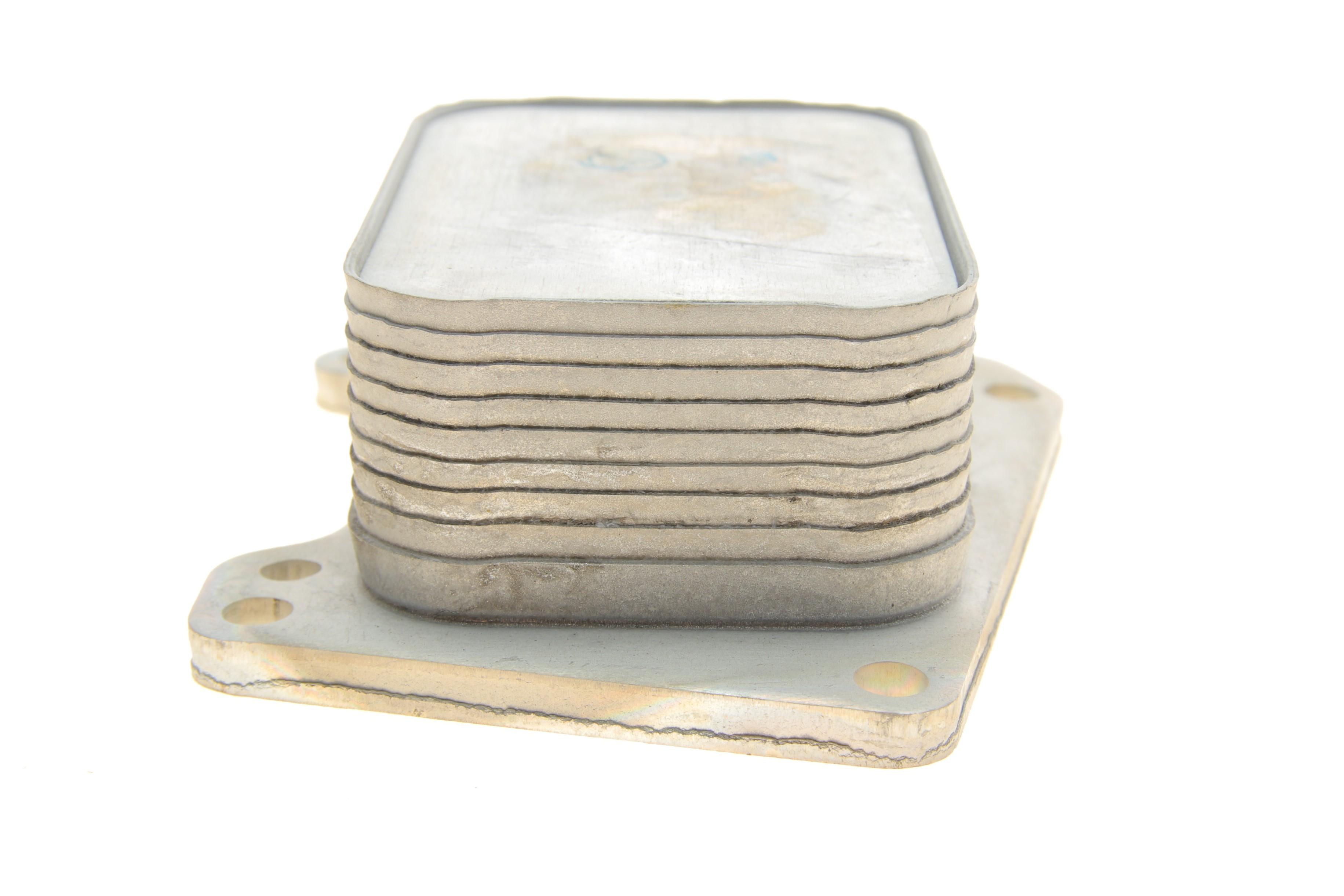 Радіатор масляний Opel Astra J/K/Insignia A 1.6 CDTI 12- (теплообмінник)