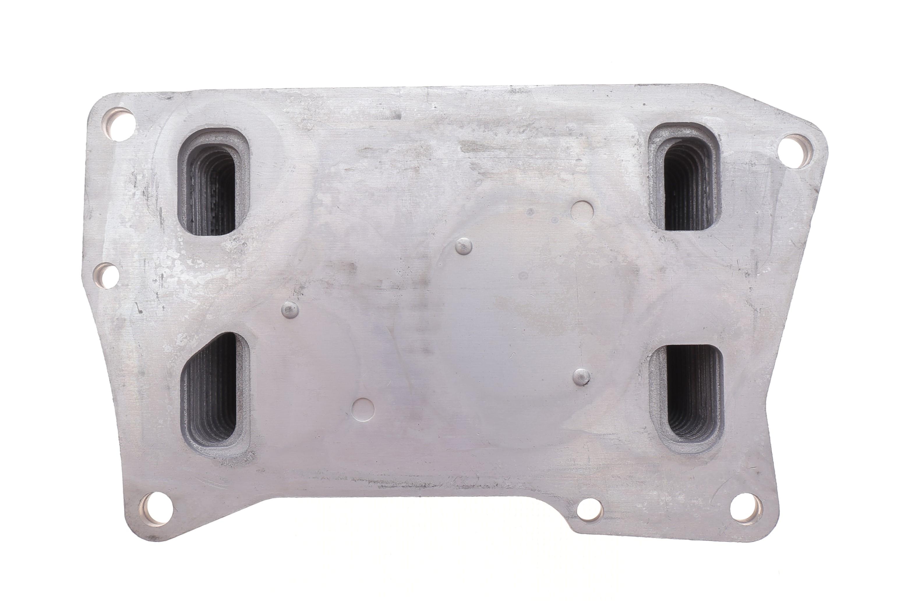 Радіатор масляний MB E-class (W212) 11-16 (теплообмінник)