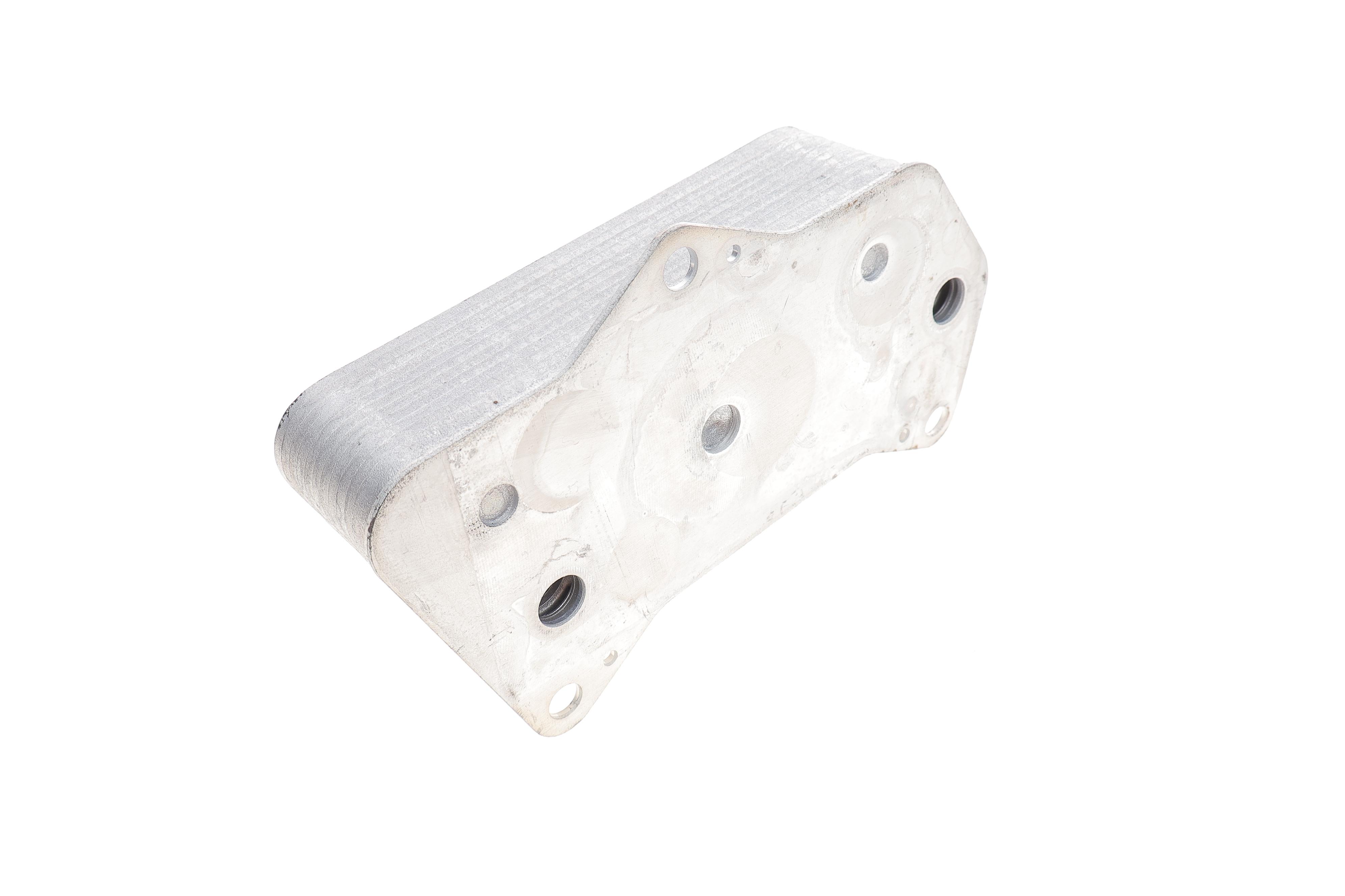 Радіатор масляний VW Caddy III/IV/Passat 05-14/Skoda Octavia 1.2-2.0/1.6-2.0 TDI 04-13