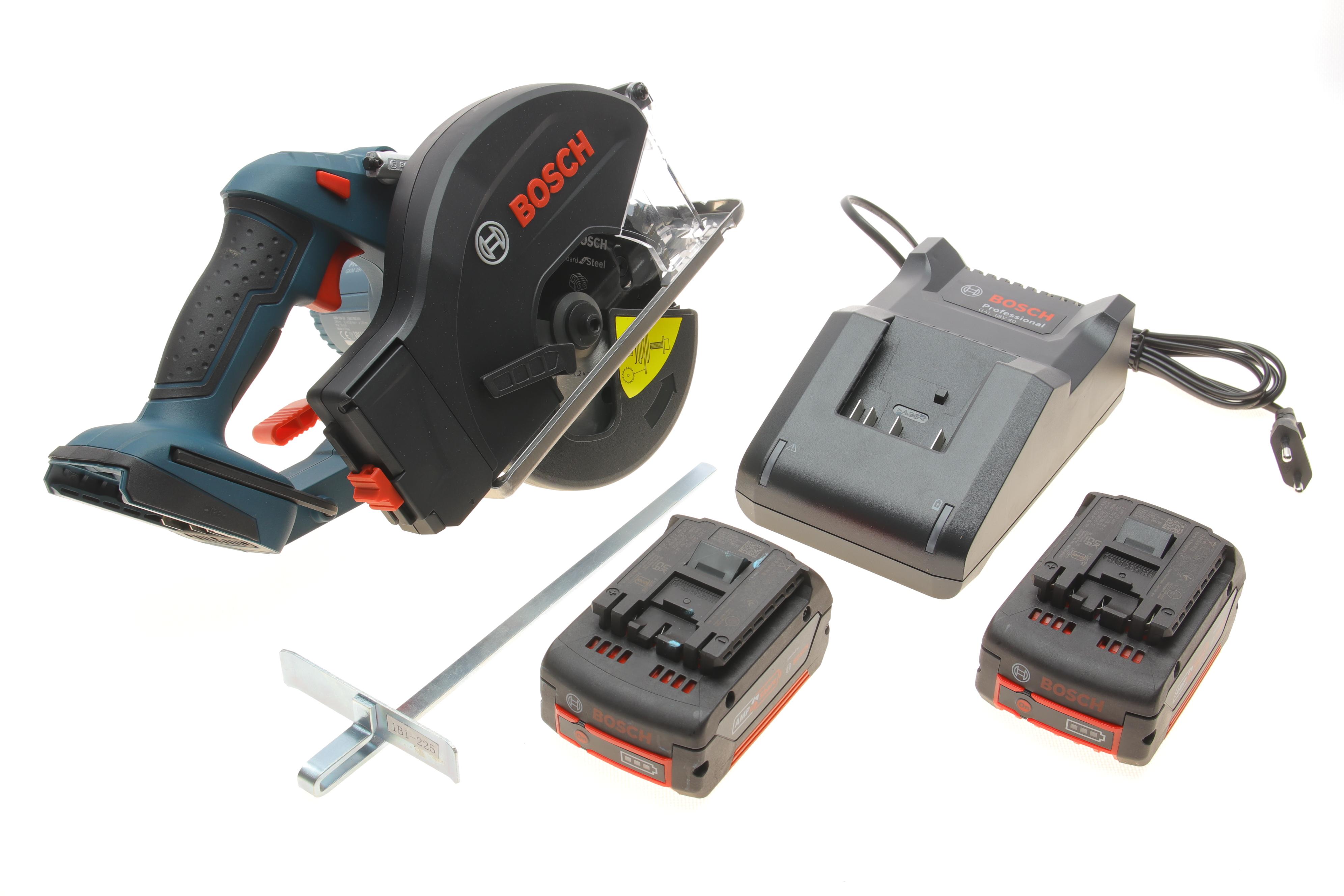 Пила ручна дискова акумуляторна для металу GKM 18V-50 4250 об/хв/136mm (+ 2 АКБ/+ зарядний пристрій)