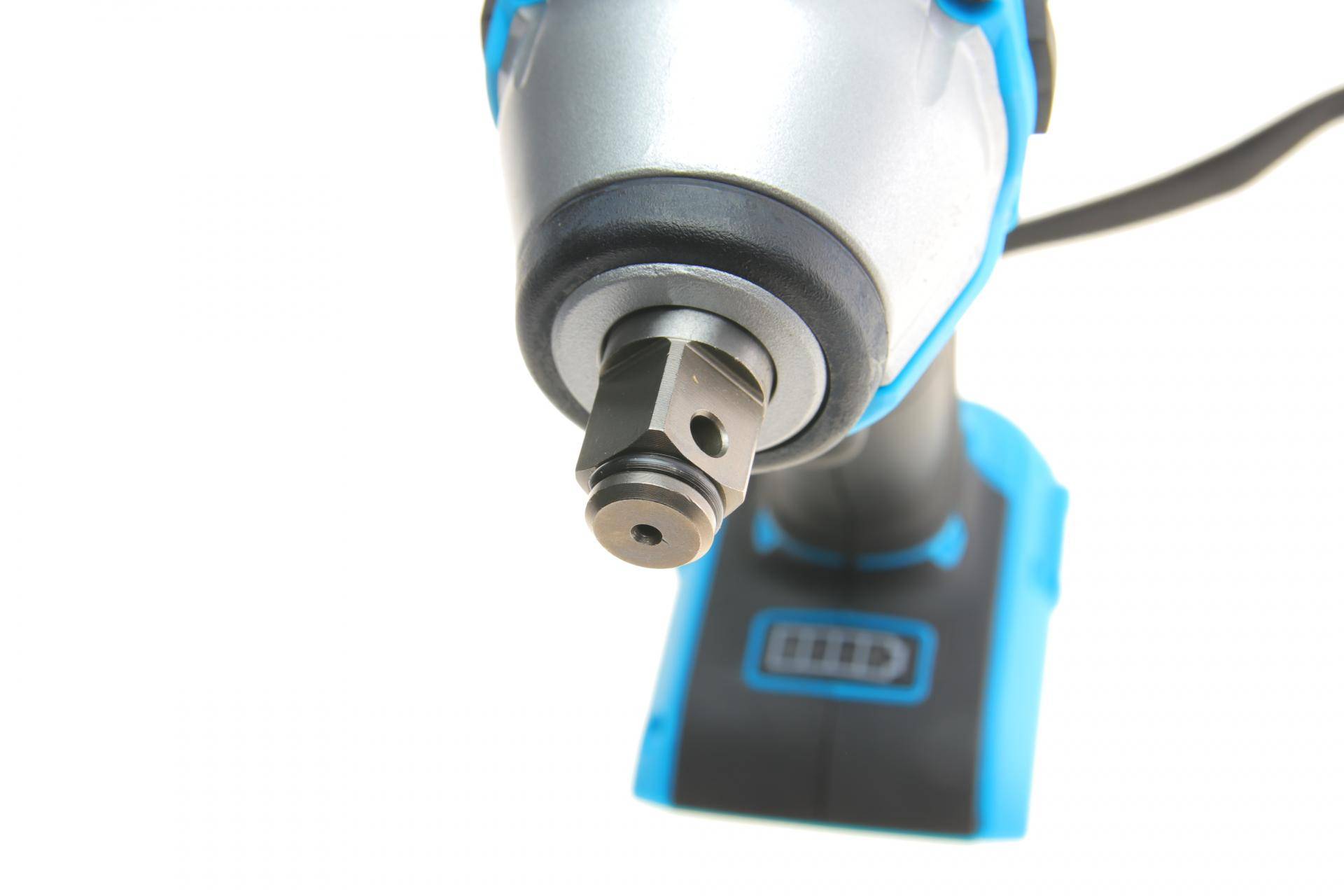 Гайкокрут акумуляторний 1/2" 260 Нм 18В 2Ah (АКБ і зарядн. пристрій)