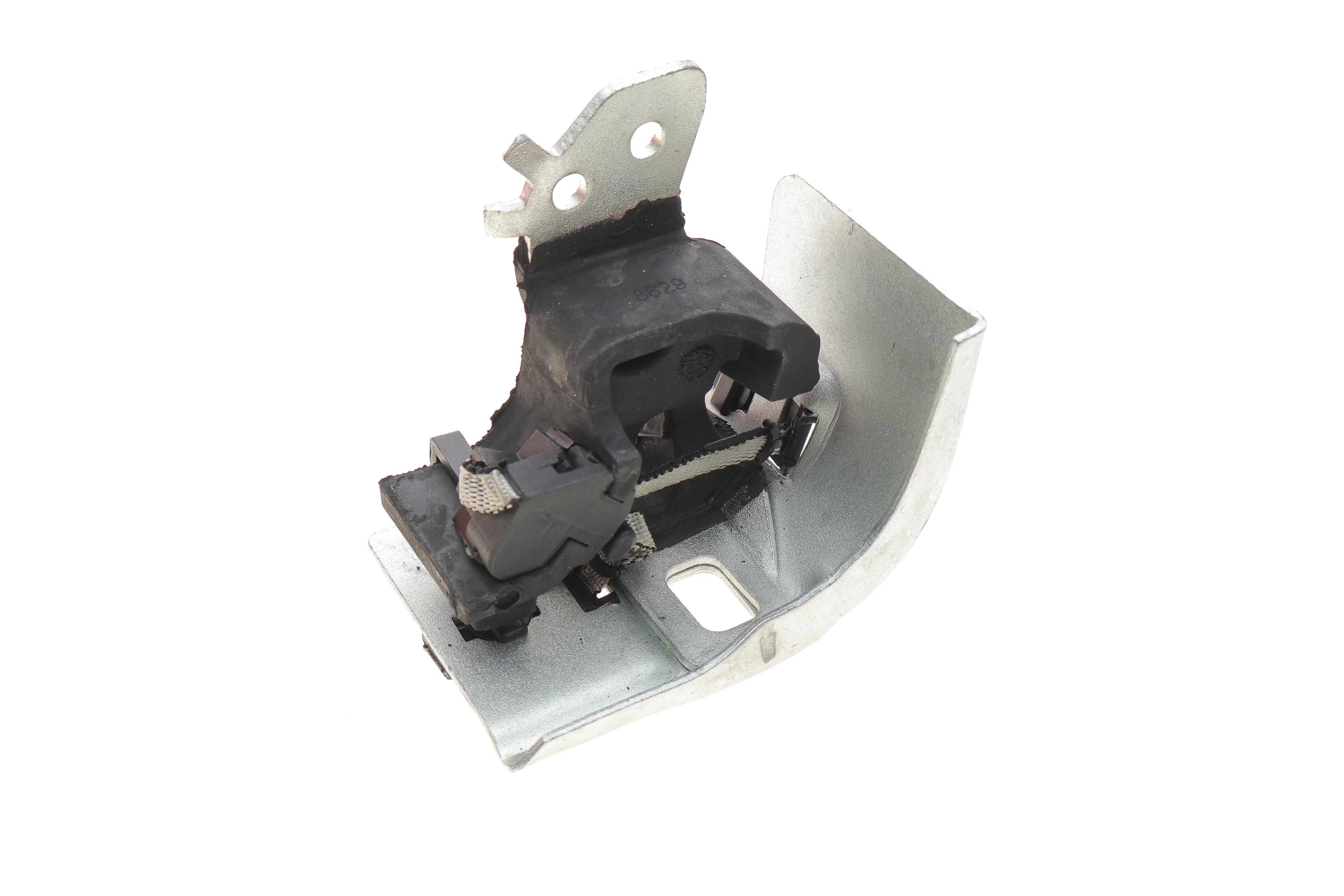 Кронштейн кріплення глушника (ззаду) Renault Megane II/Scenic II 1.4-2.0 02-