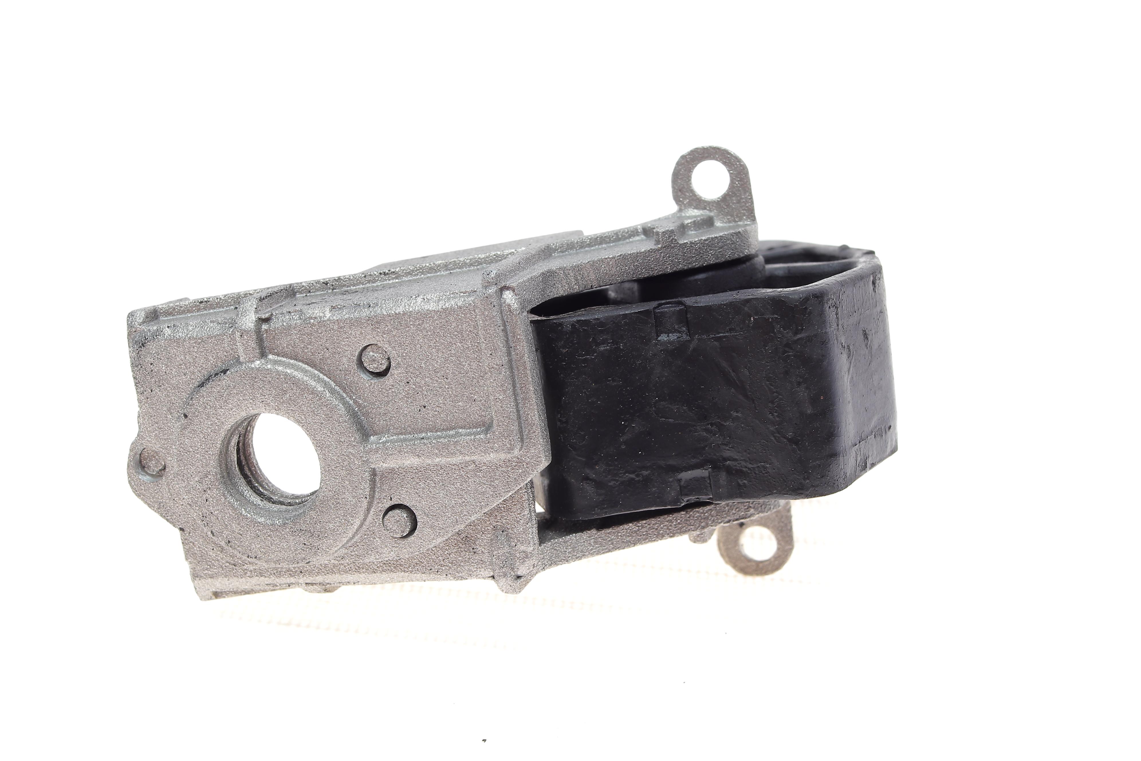 Кронштейн кріплення глушника Audi A4/A5/A6 1.8/2.0 TFSI/2.7/3.0 TDI/3.2 FSI 08-18