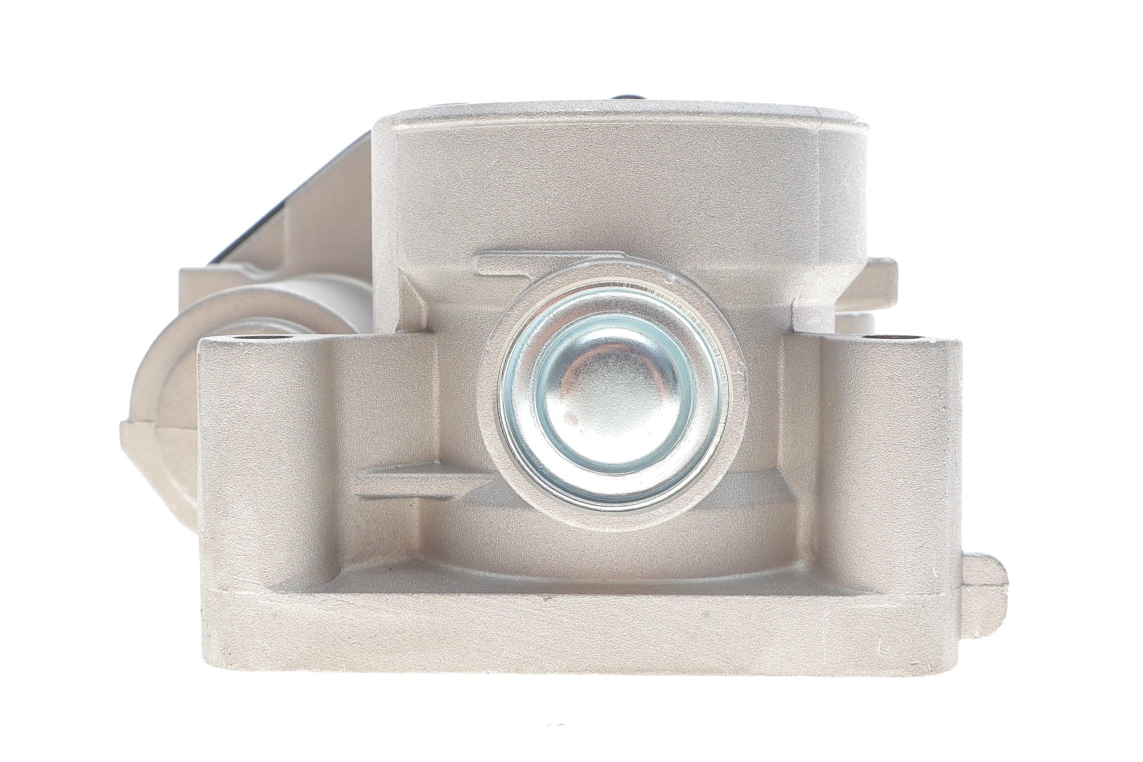 Заслонка дросельна Ford Mondeo/Volvo C30/S40/S80/V50/V70 1.8/2.0 04-15