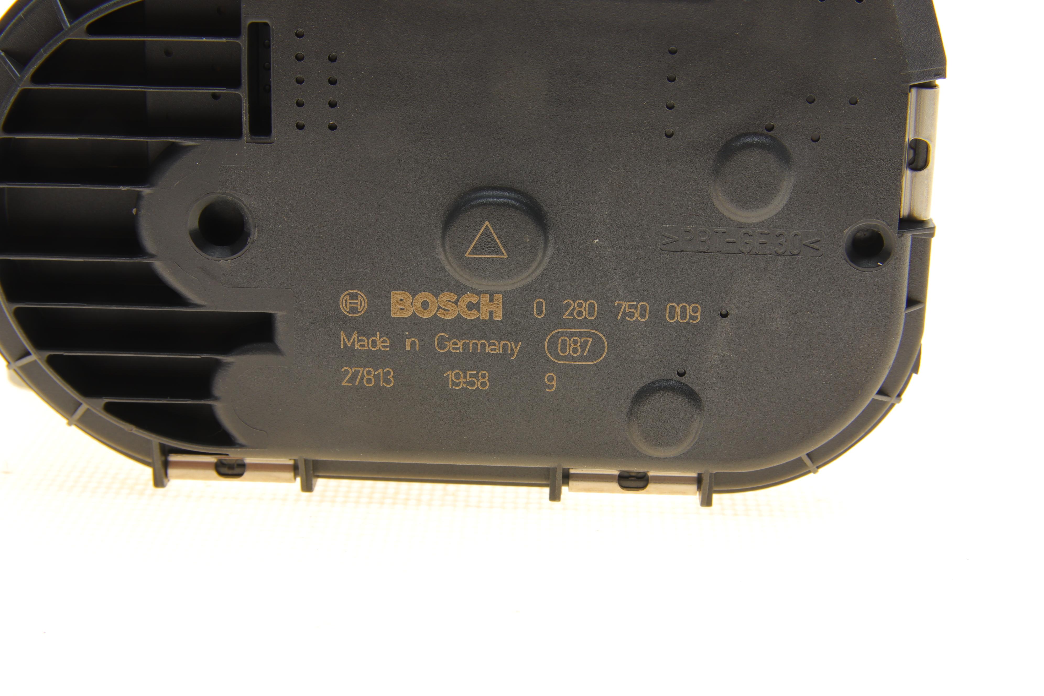 Заслонка дросельна Audi A4/A6/Skoda Superb/Passat B5 1.8T 95-10