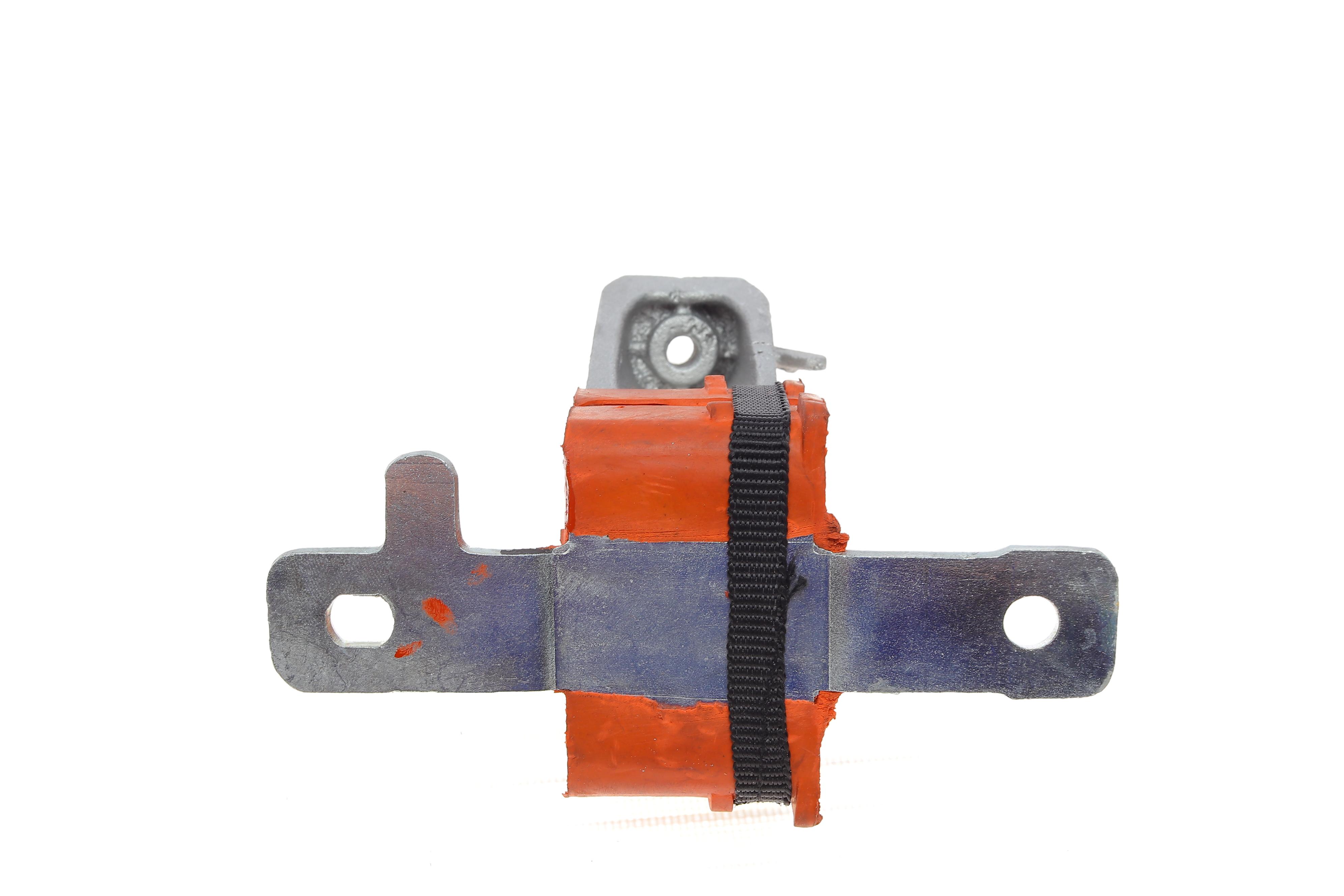 Кронштейн кріплення глушника (ззаду) Renault Trafic II 2.0/2.5 dCi 06-