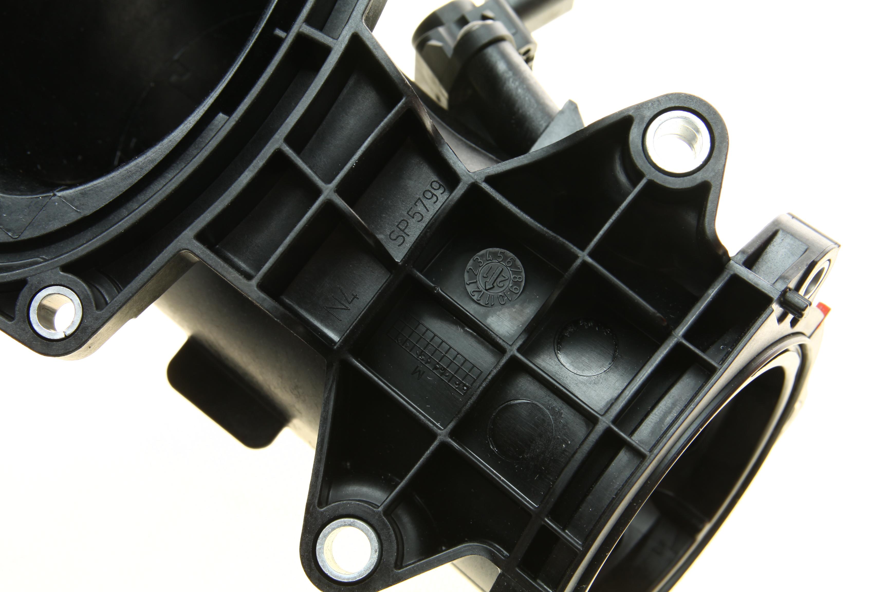 Патрубок впускного колектора MB Sprinter 906 2.2 CDI 09- OM651