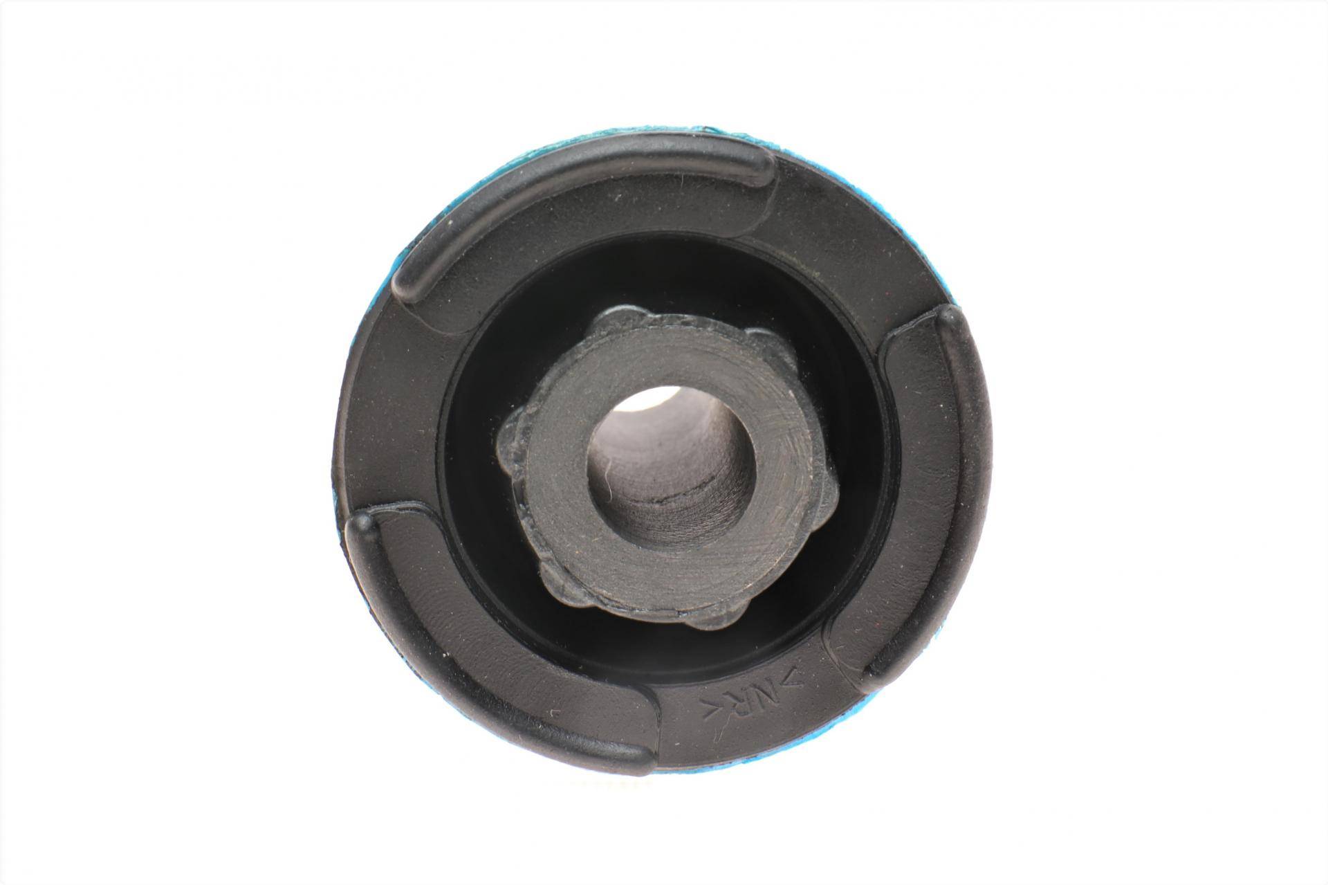 Сайлентблок балки (передньої/ззаду) Renault Trafic 01-15