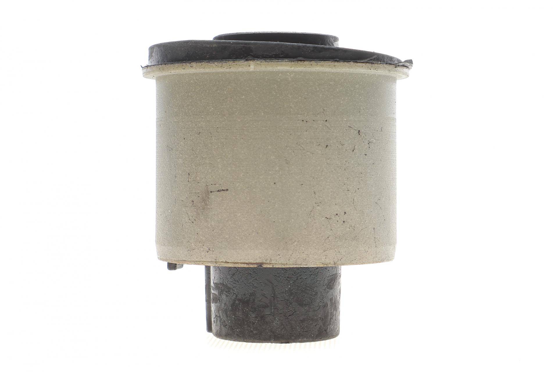 Сайлентблок балки (задньої) Audi A3/Seat Leon/Skoda Fabia/Octavia/VW Bora/Golf 96- (к-кт 2шт. +Болти)