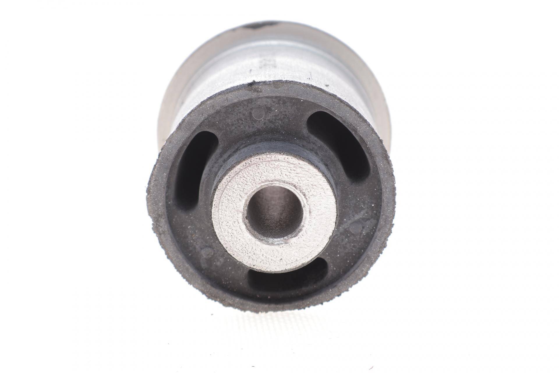 Сайлентблок балки (задньої) Opel Combo 01- (12x60/75x90)