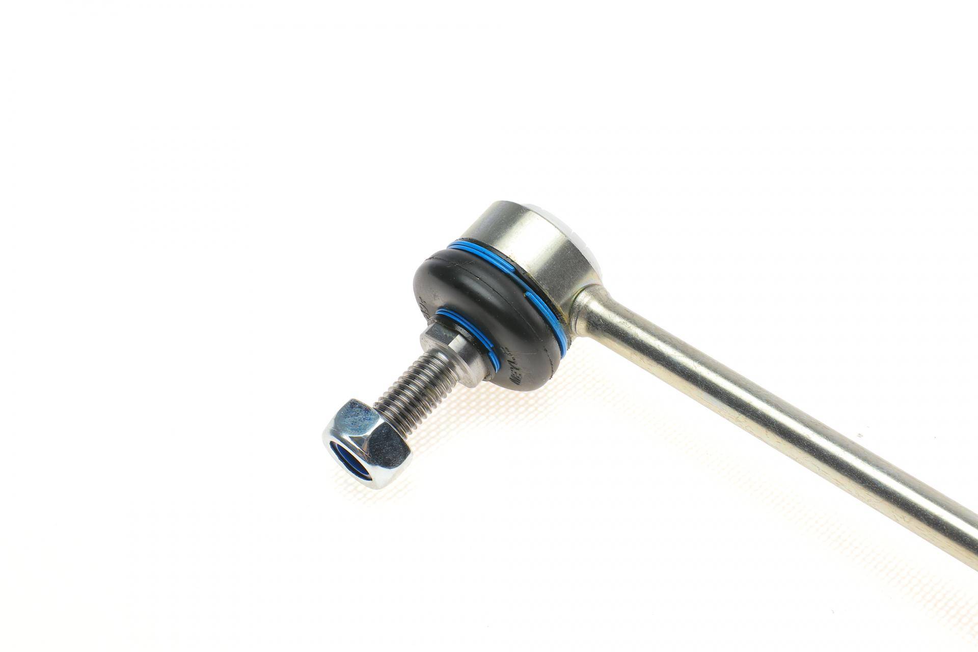 Тяга стабілізатора (переднього) (R) BMW 1 (E81/E88)/3 (E90-E93) 04-