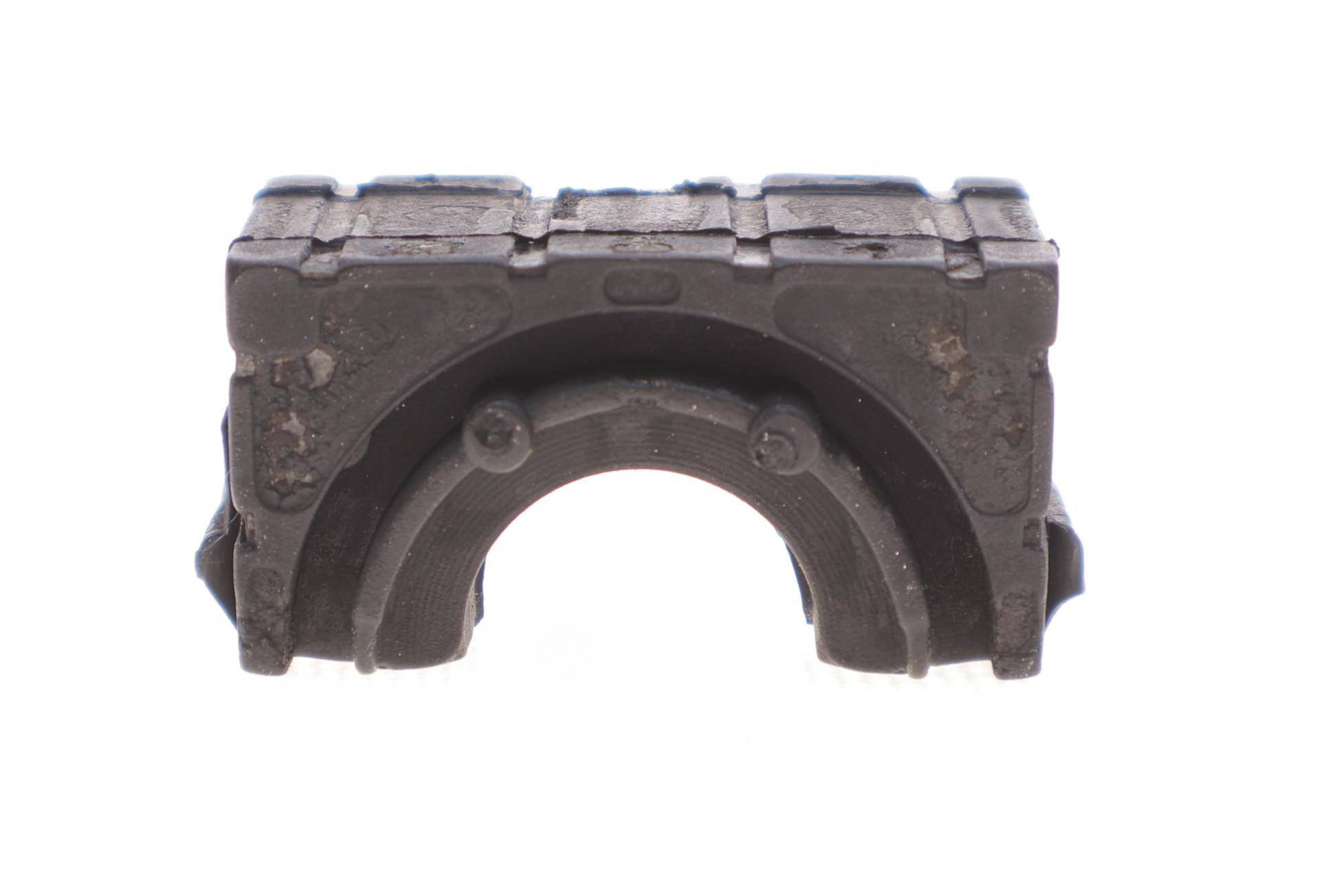 Втулка стабілізатора (переднього) Opel Astra H/Vectra C/Zafira B 02- (знизу)